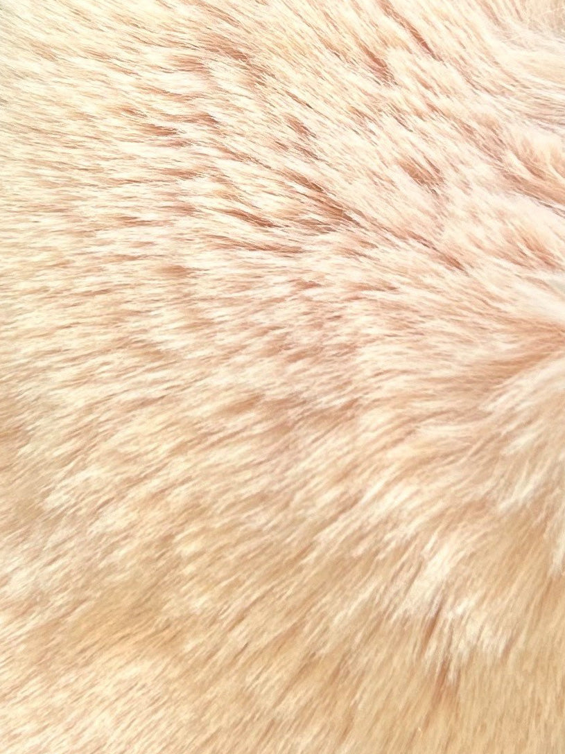 Rosa Kunstfell – Husky
