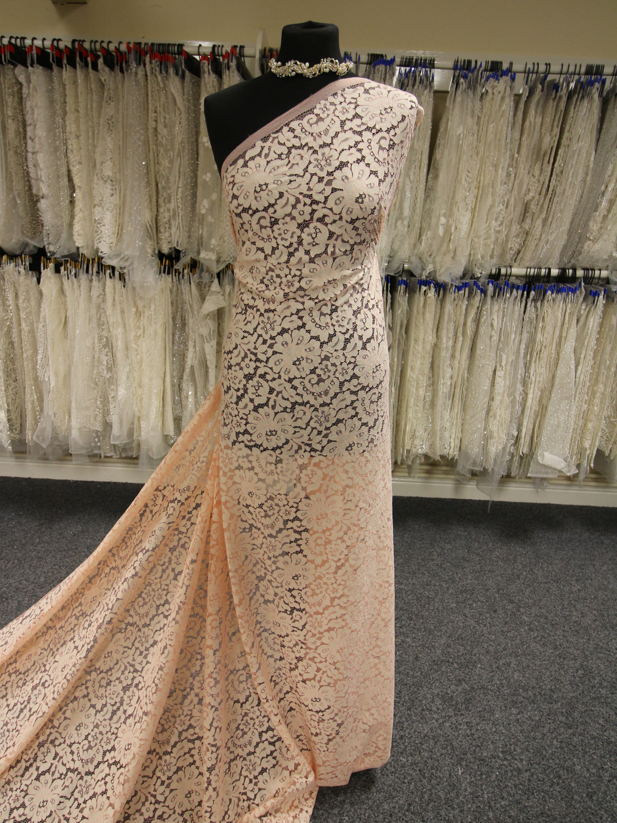 Rosa Spitze - Estelle