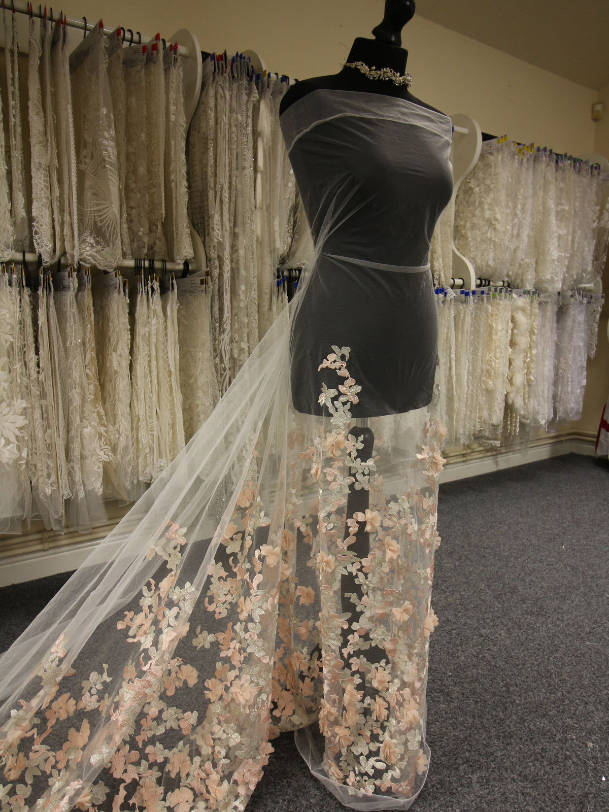 Errötende 3D-Spitze – Petra