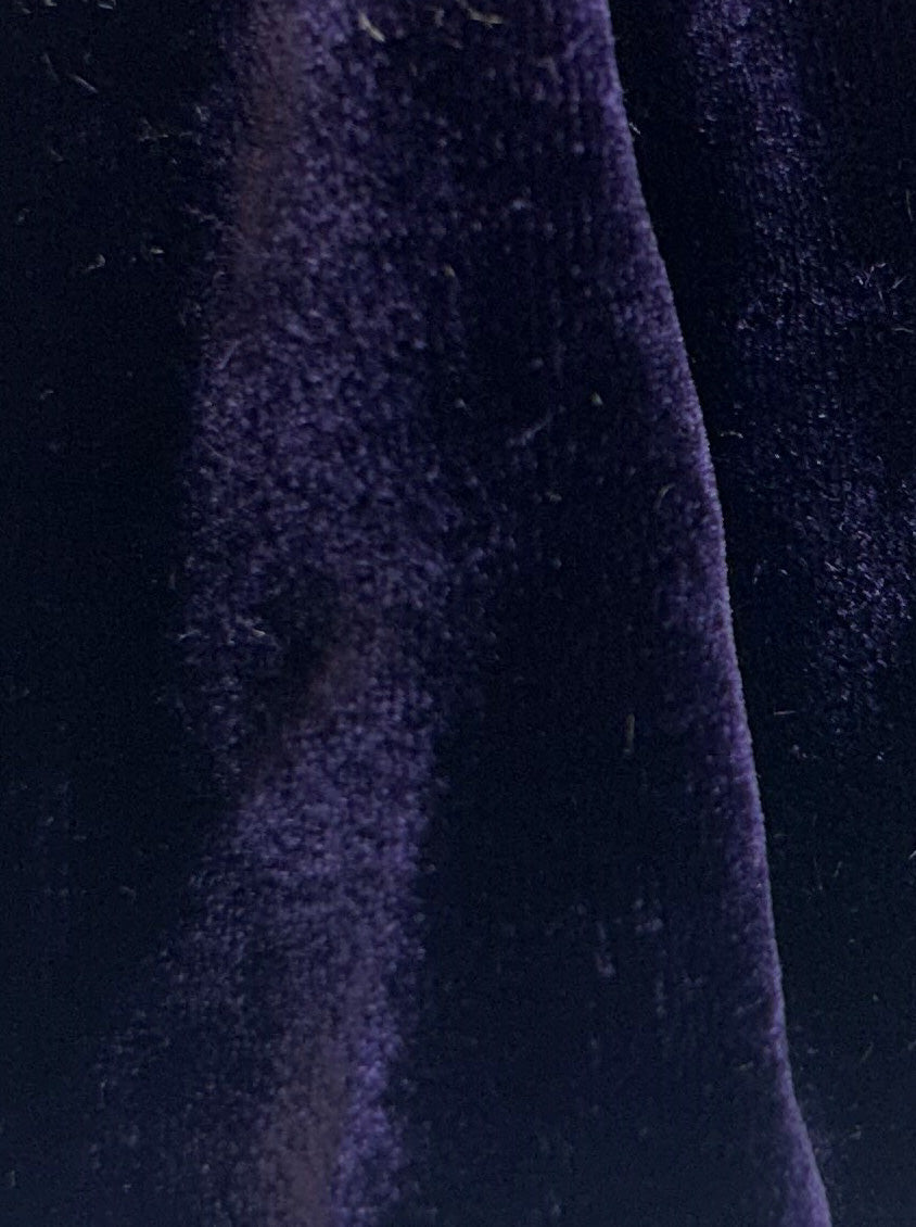 Pflaumenfarbener Seidensamt - Vogue