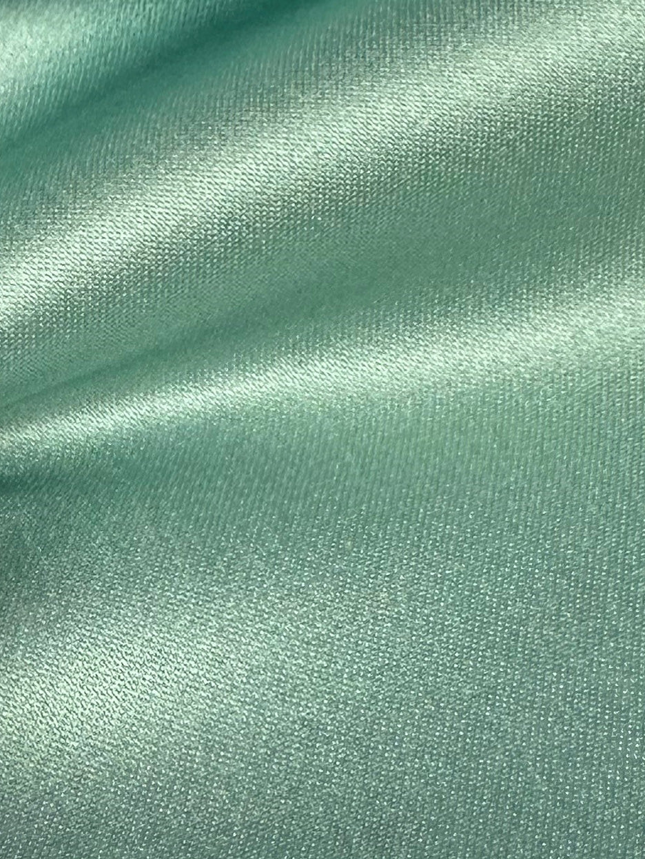 Salbeigrüner Polyestersatin – Classique