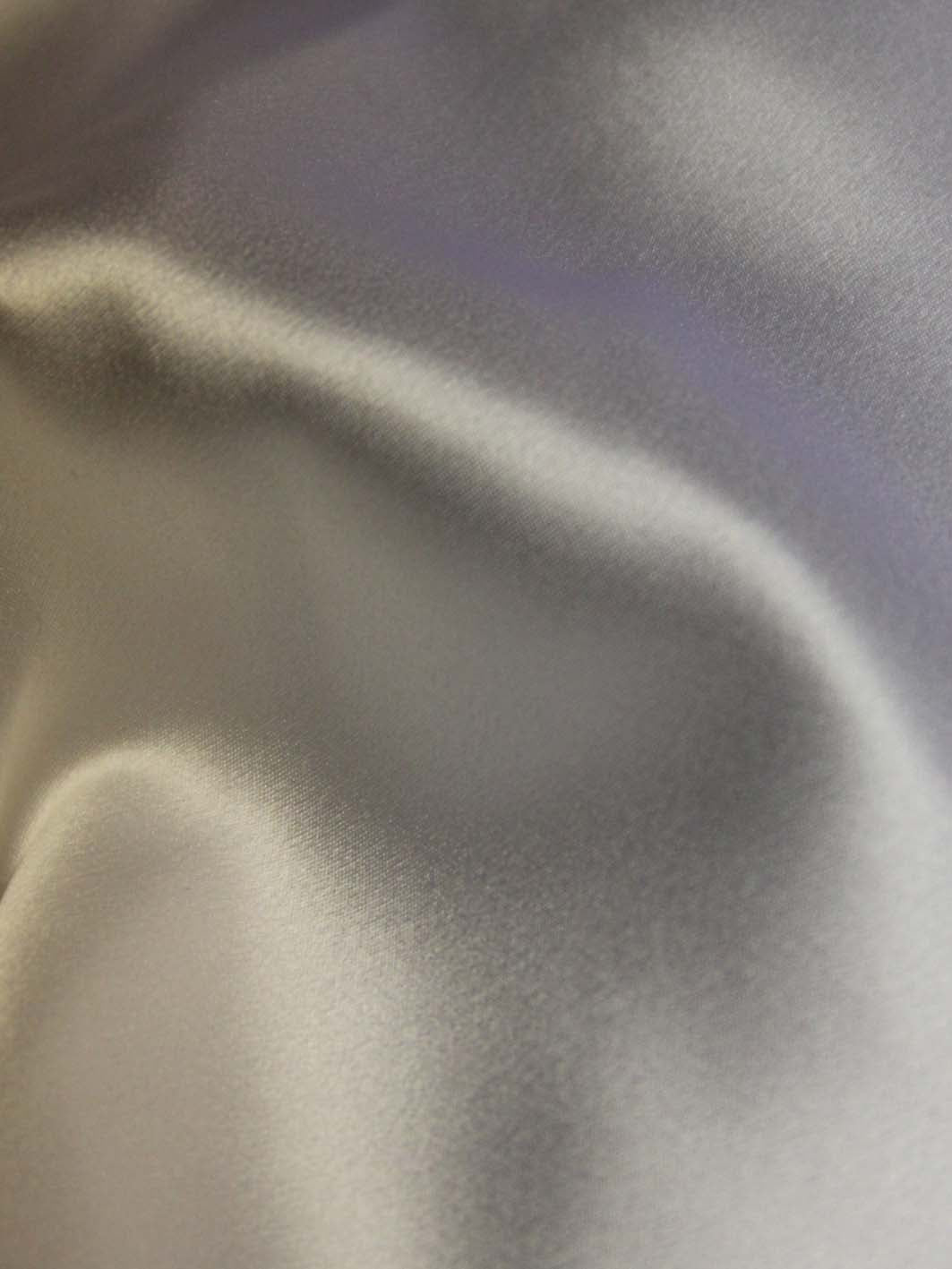 Schwerer Crêpe-Satin aus weißer Seide – Erhaben
