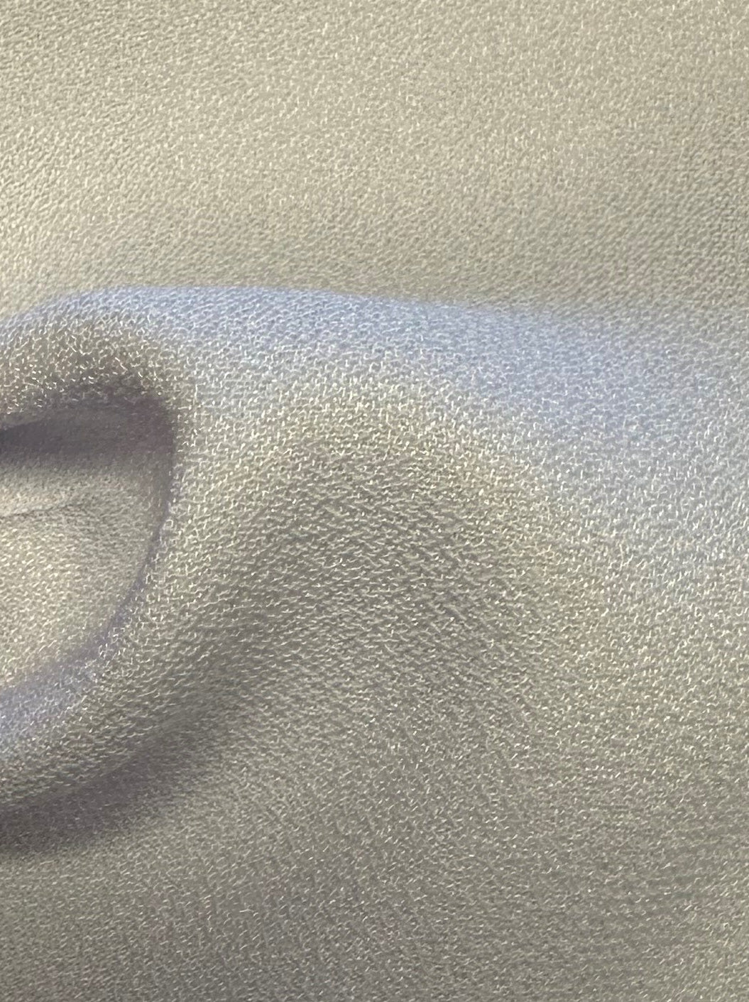 Silberner Polyester-Krepp mit Satinrückseite – Nostalgic