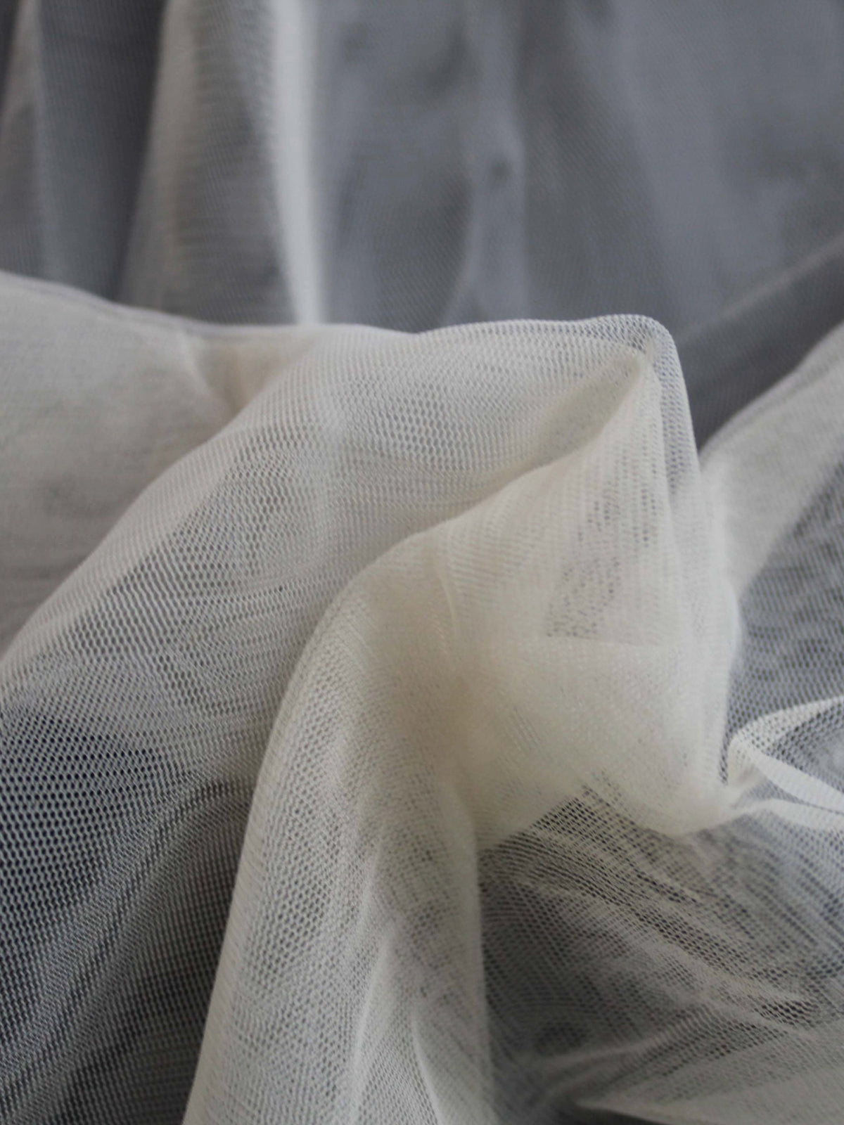 Kaffeefarbener Stretch-Tüll - TU0003