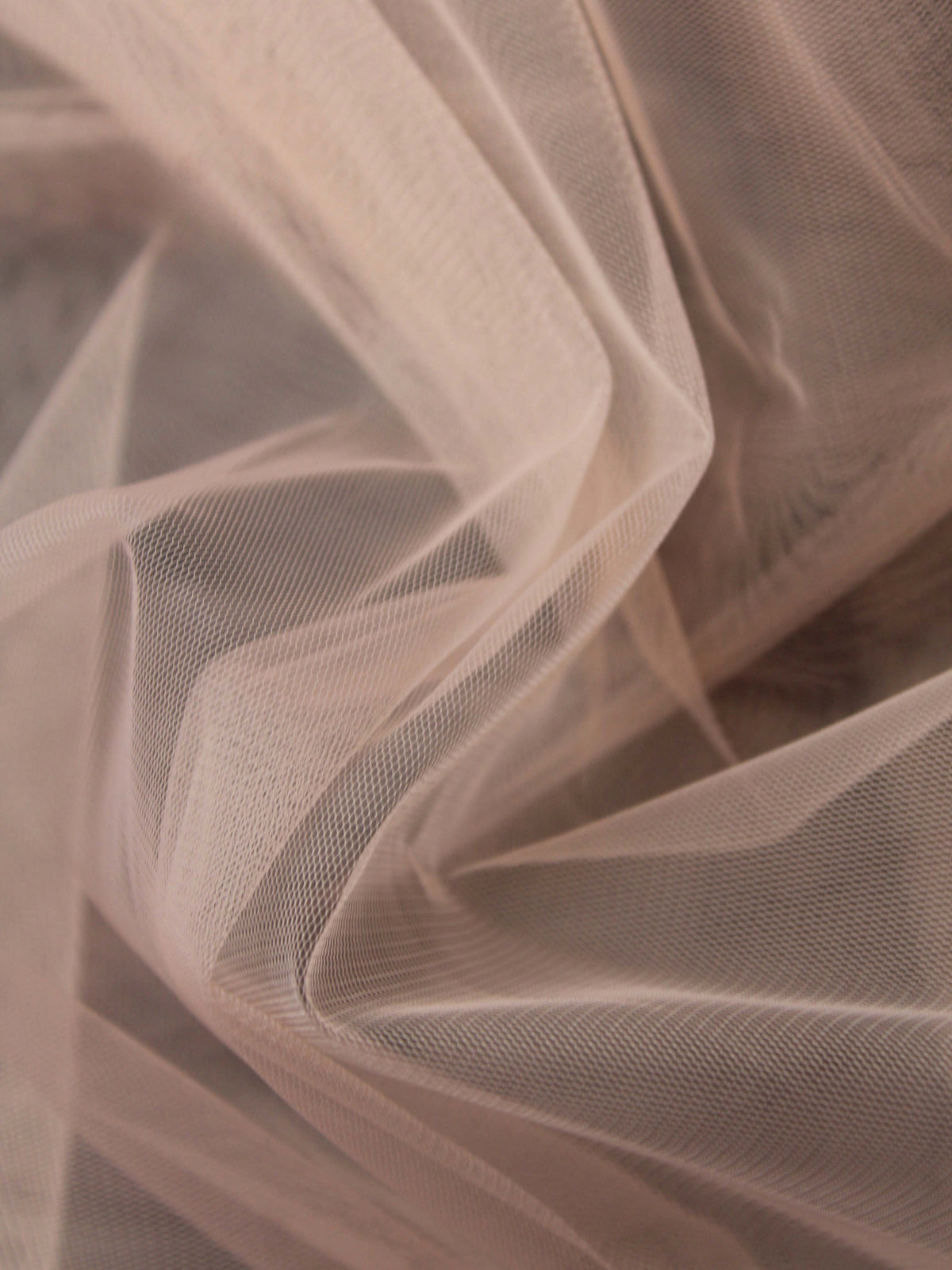 Coral (82) Tulle - TU0031