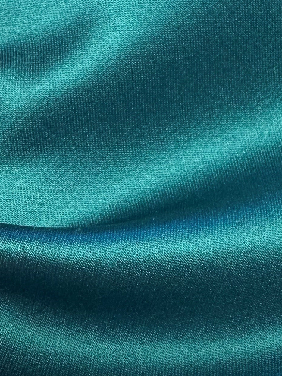 Blaugrüner Polyestersatin – Classique