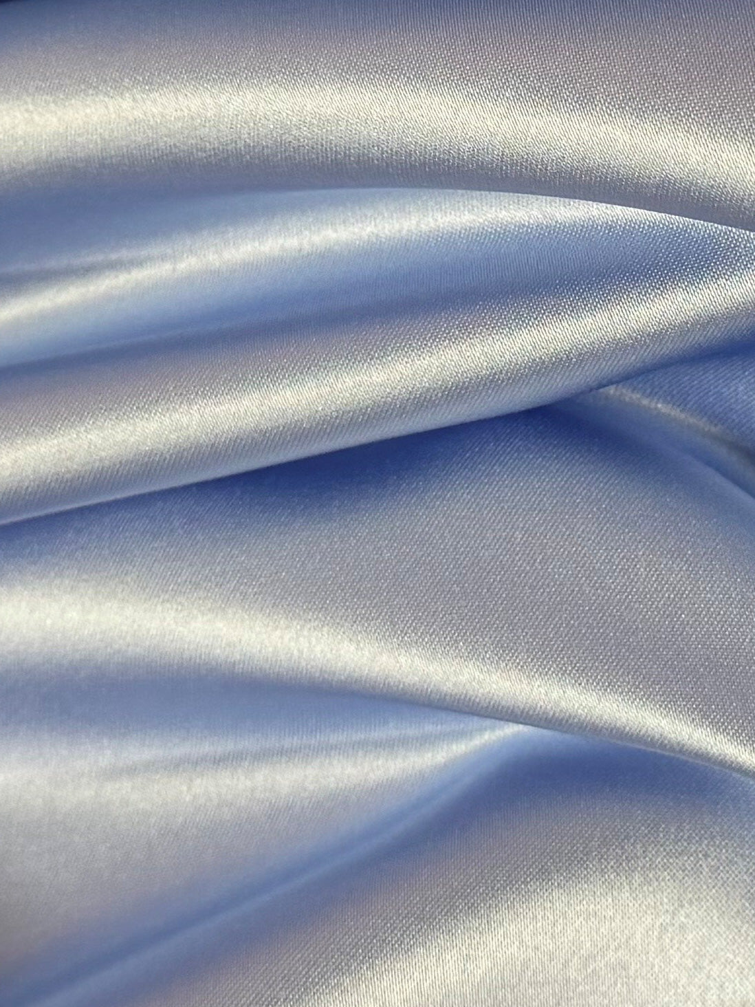 Himmelblauer Polyester-Duchesse-Satin – Contessa