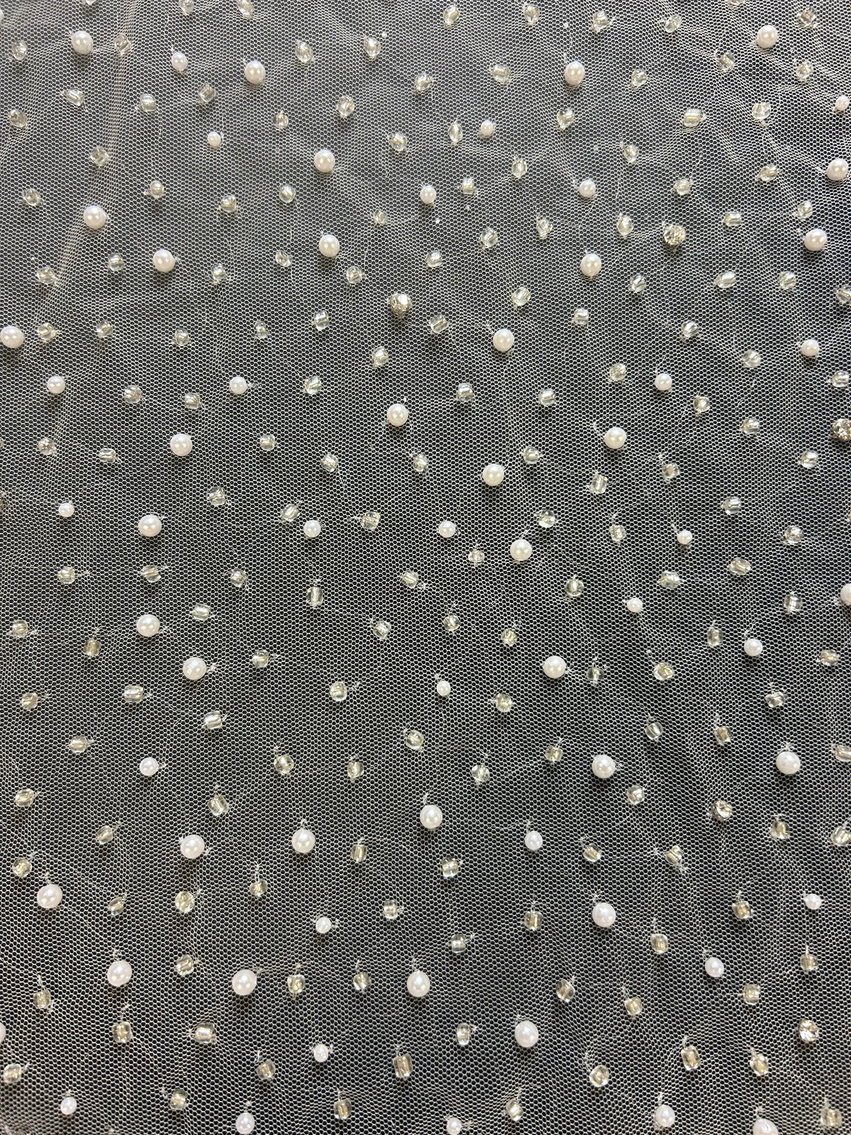 Champagner Diamanté & Perlentüll – Zola