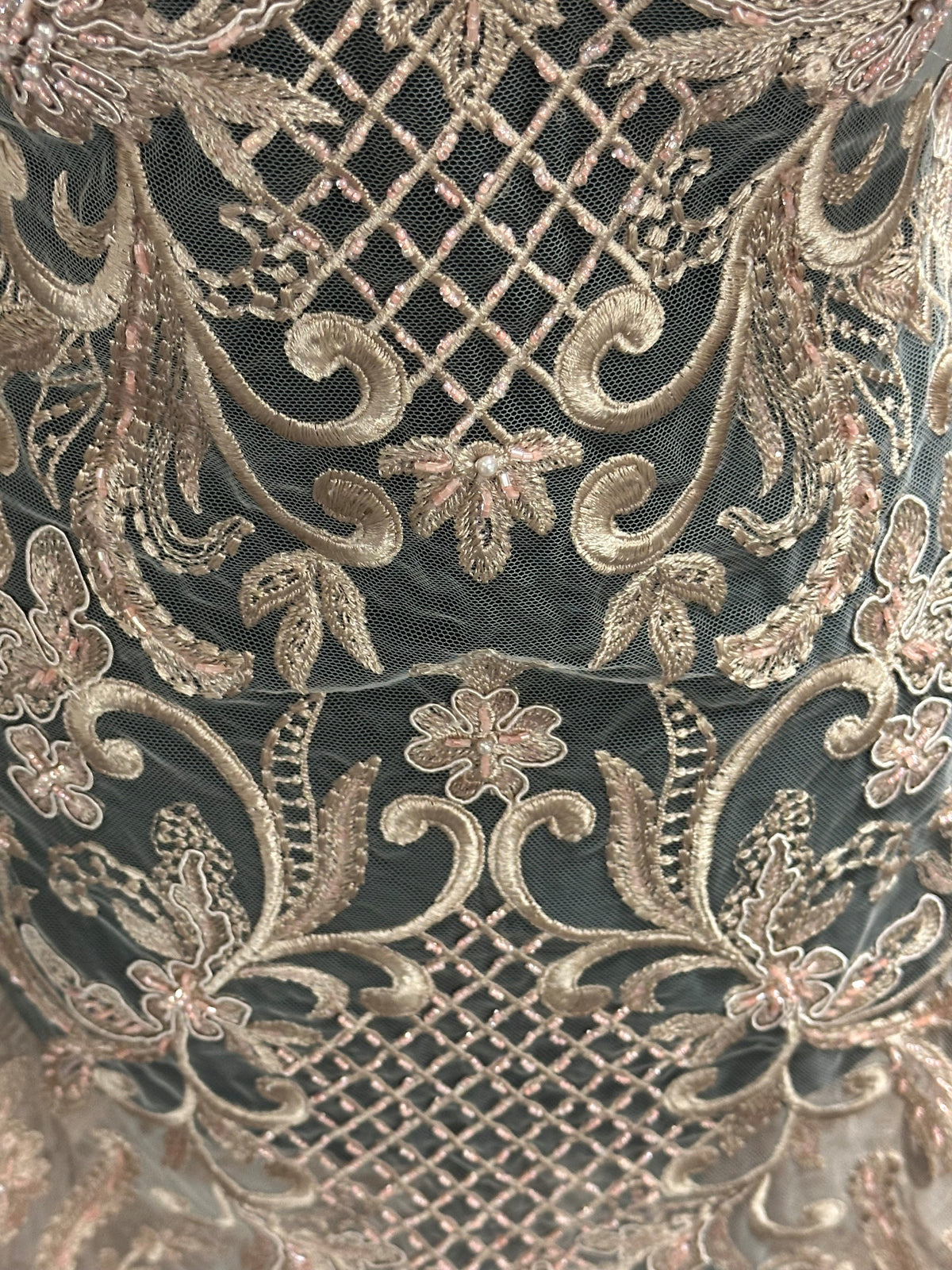 Mokkafarbene Perlen-Gitterspitze - Zorb