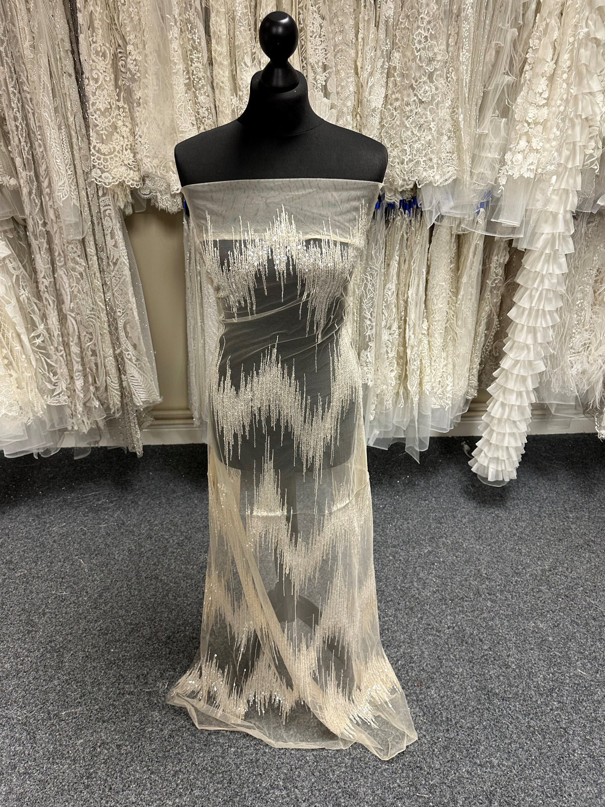 Champagnerfarbene Paillettenspitze – Twilight