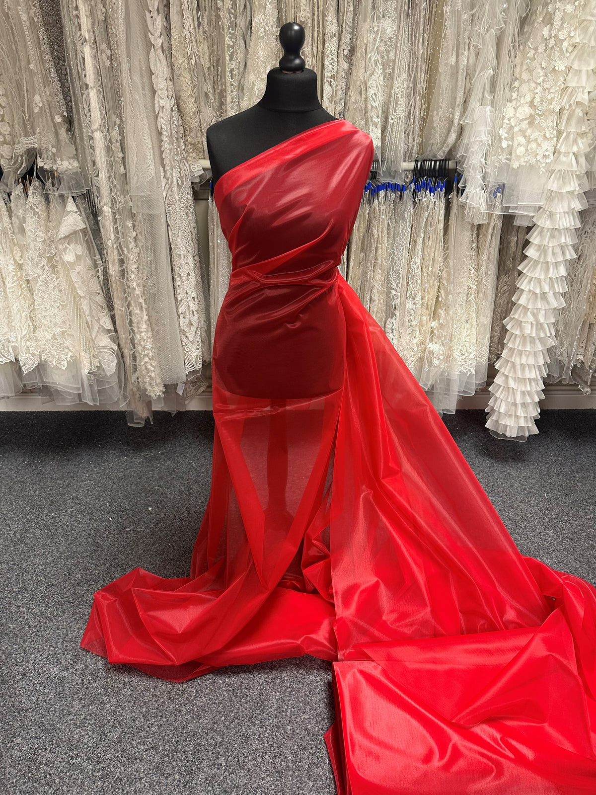 Roter Körpertüll - Challenger