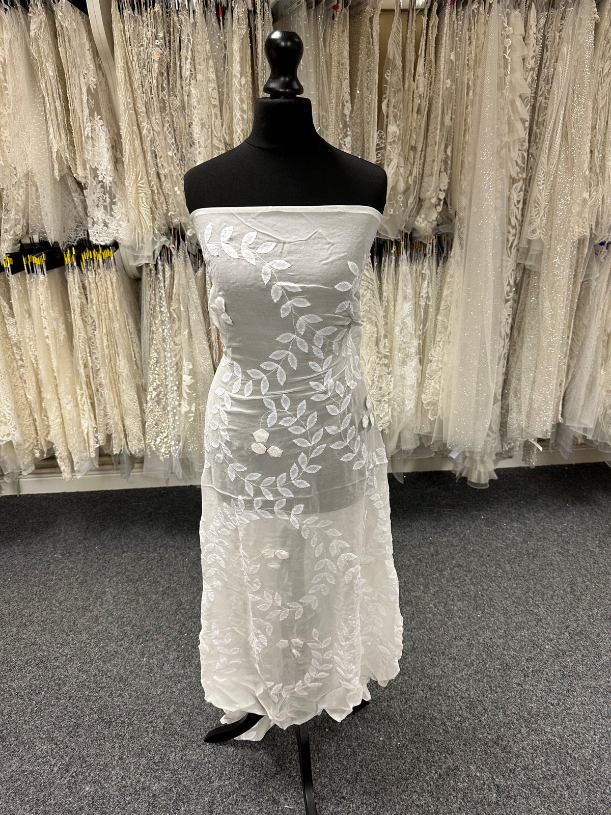 Elfenbeinfarbener Georgette mit Blumenmuster - Minnie