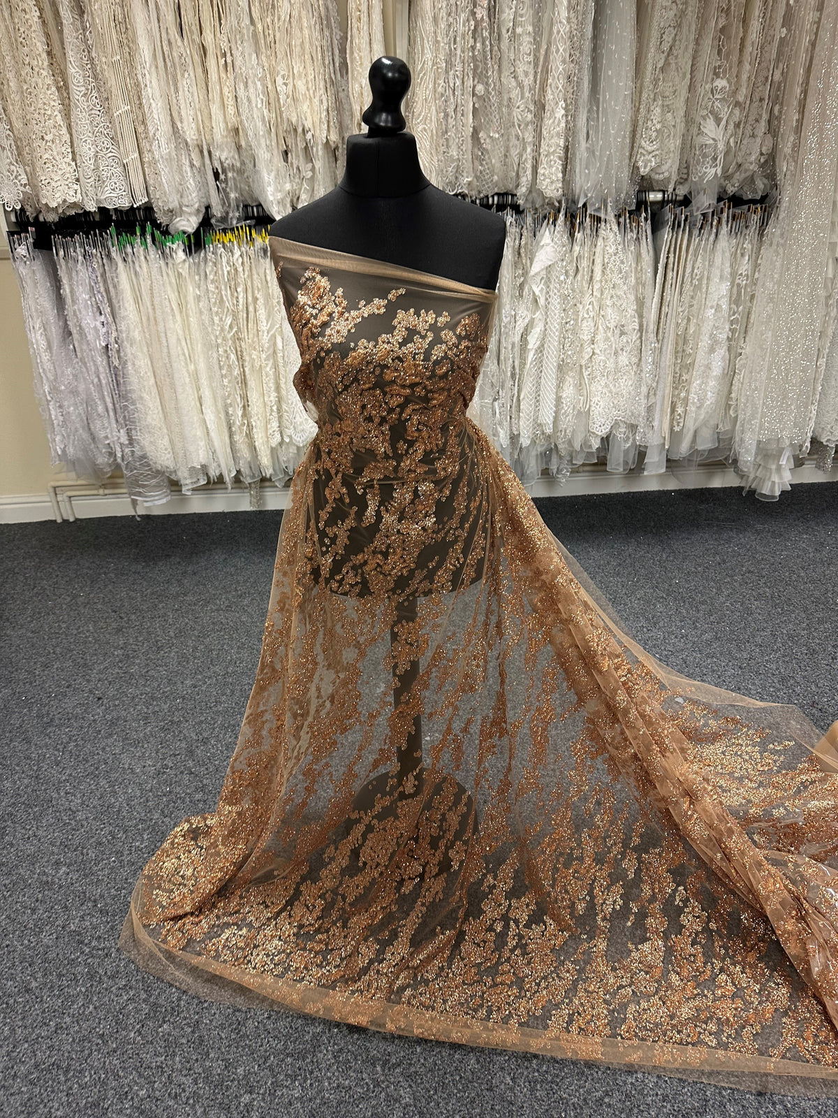 Bronzener Glitzertüll – Colby