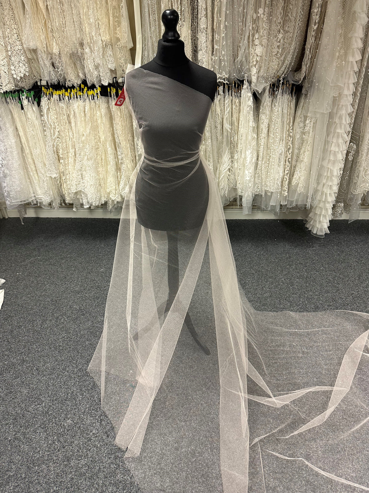 Zartes Tüllkleid in Blush – Symphony