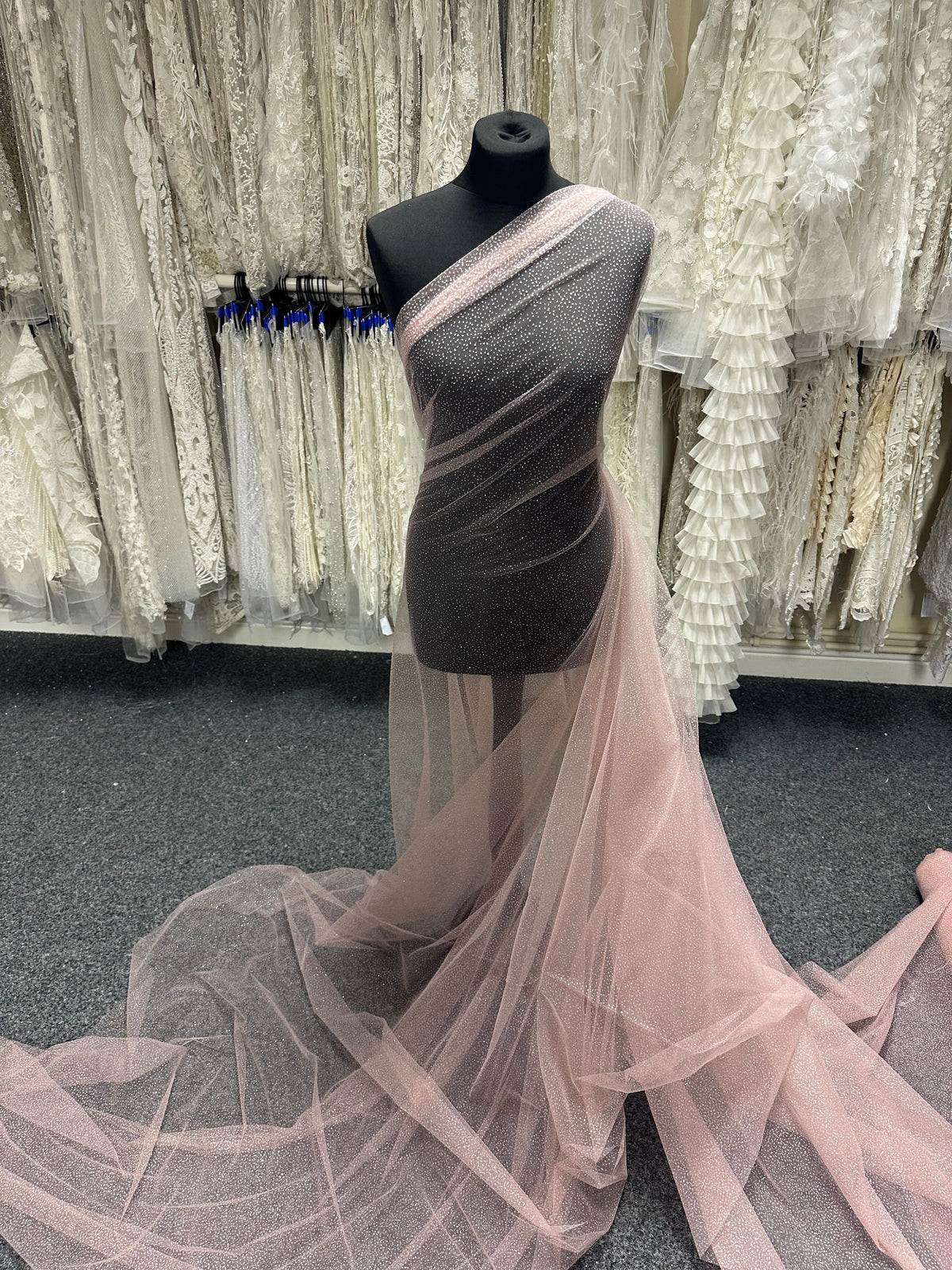 Rosa Glitzertüll – Enmity