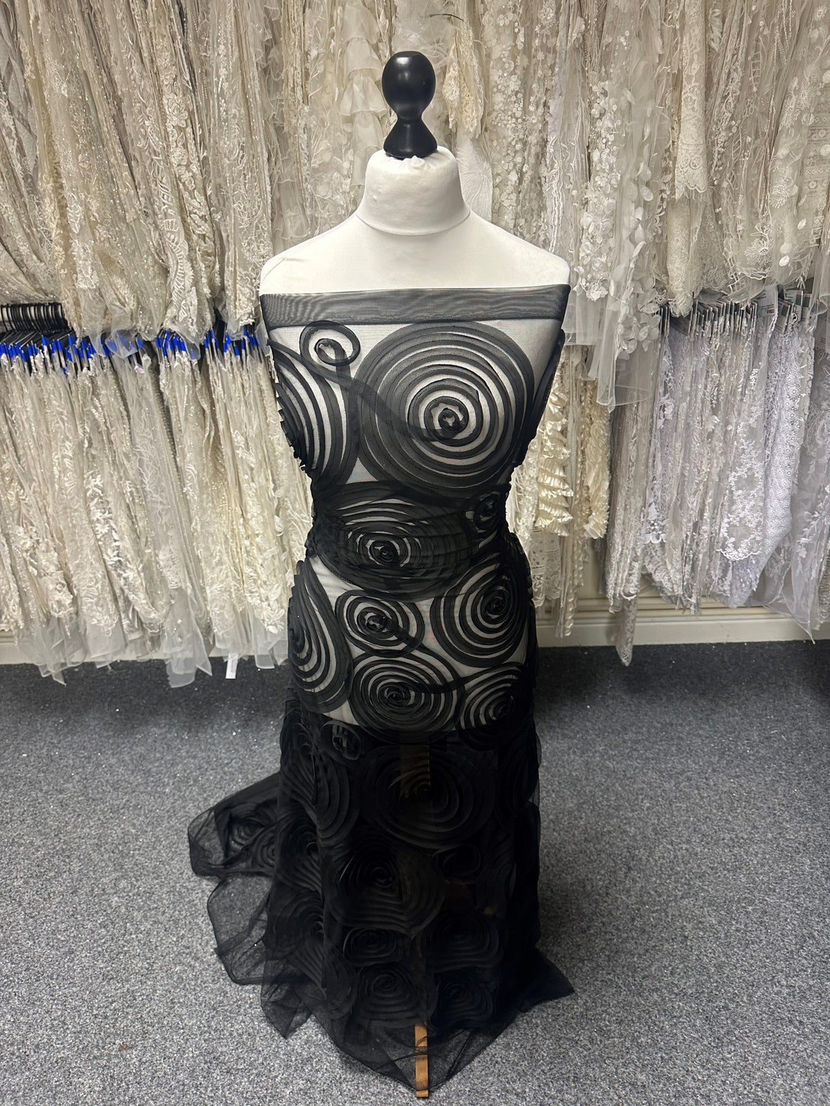 Schwarze 3D-Spitze - Lorelei