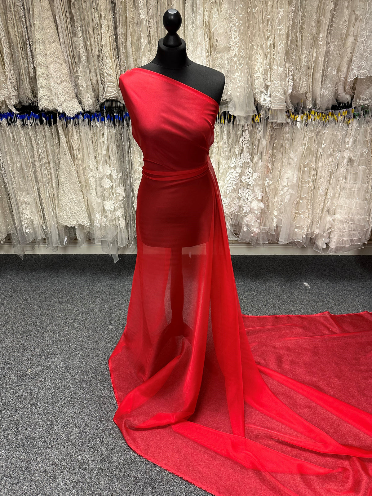 Roter Polyester-Chiffon – Honesty