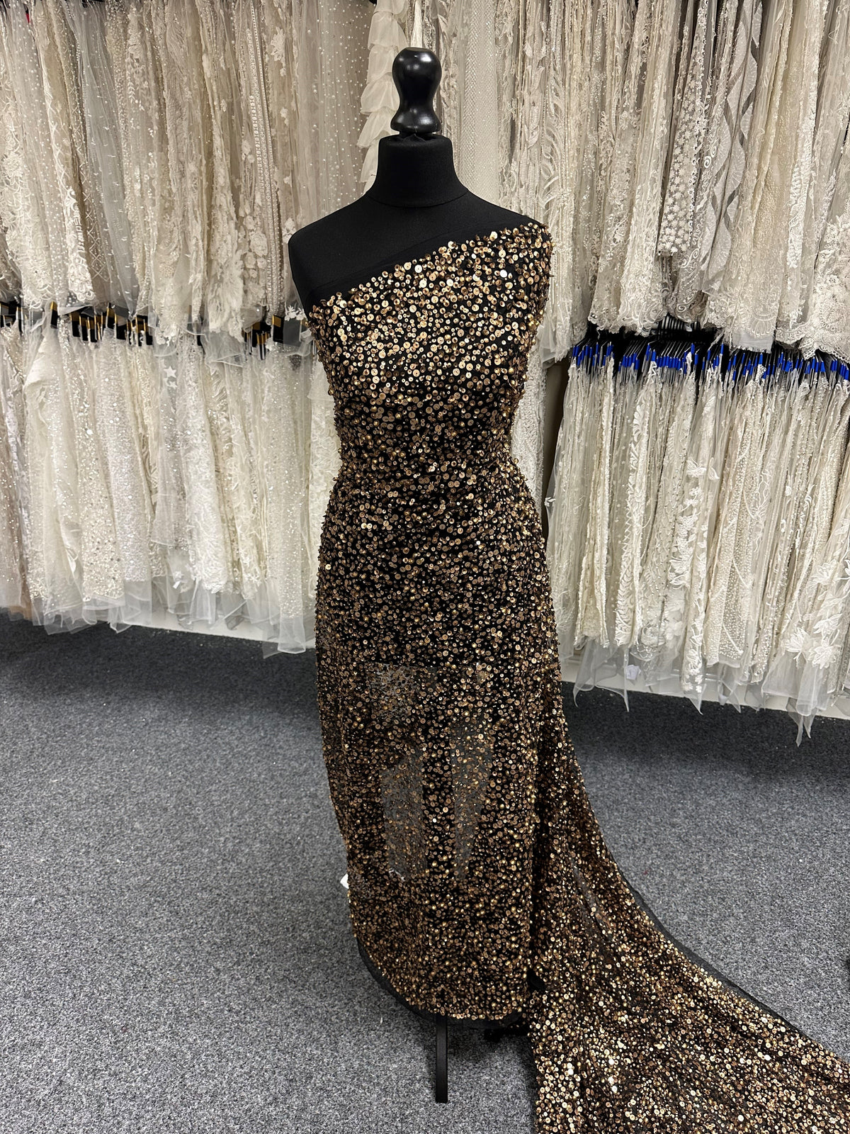 Goldene Paillettenspitze - Everlie