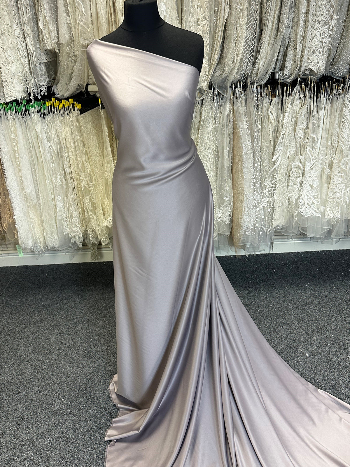 Maulbeer-Polyester-Satin - Trust