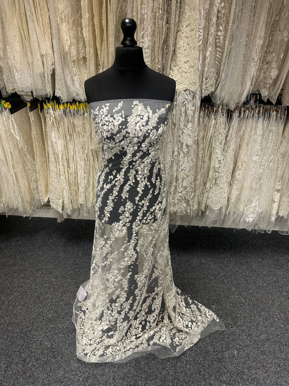 Elfenbeinfarbene Glitzer-3D-Spitze – Murdina