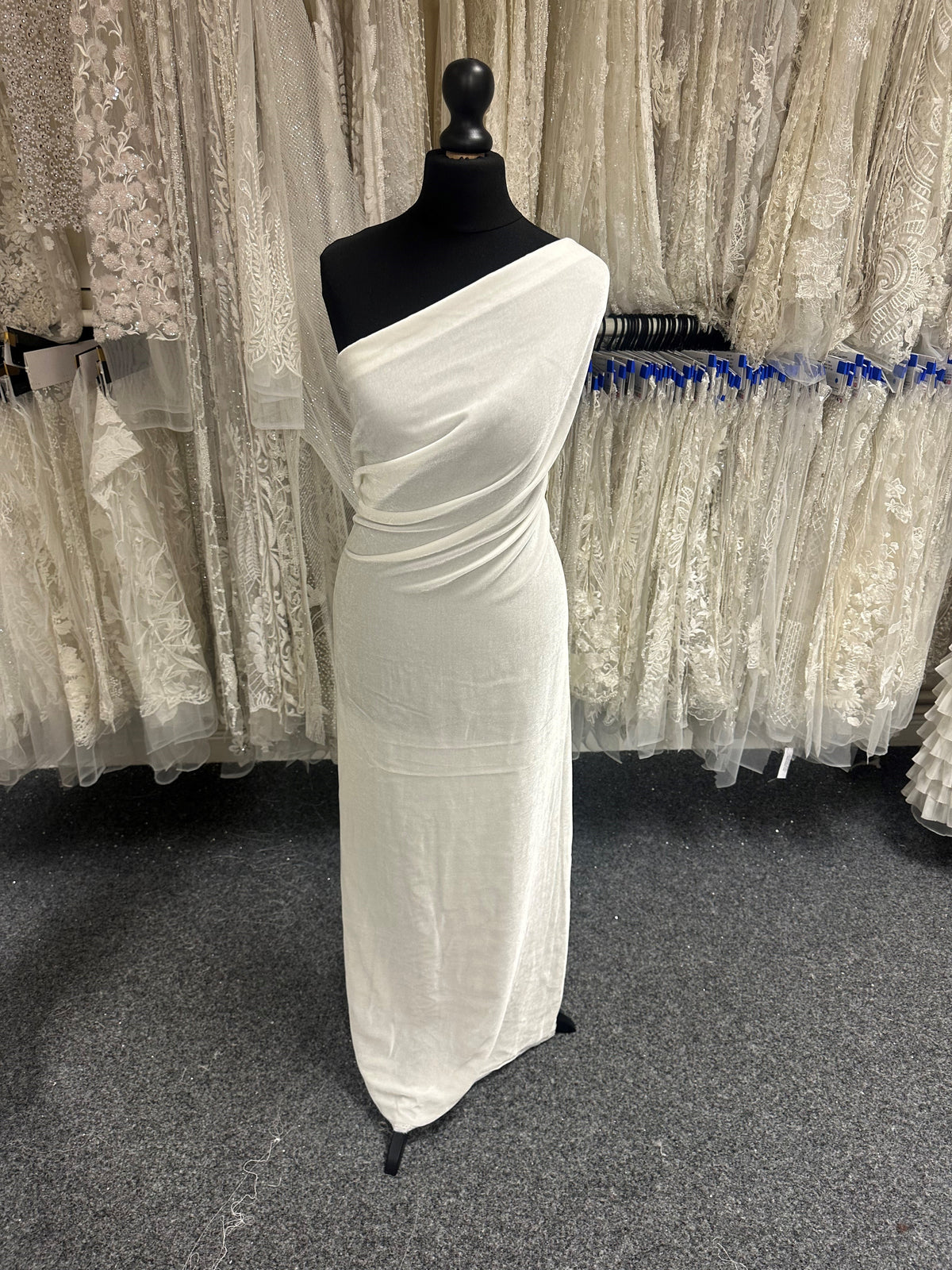 Elfenbeinfarbener Seidensamt - Vogue