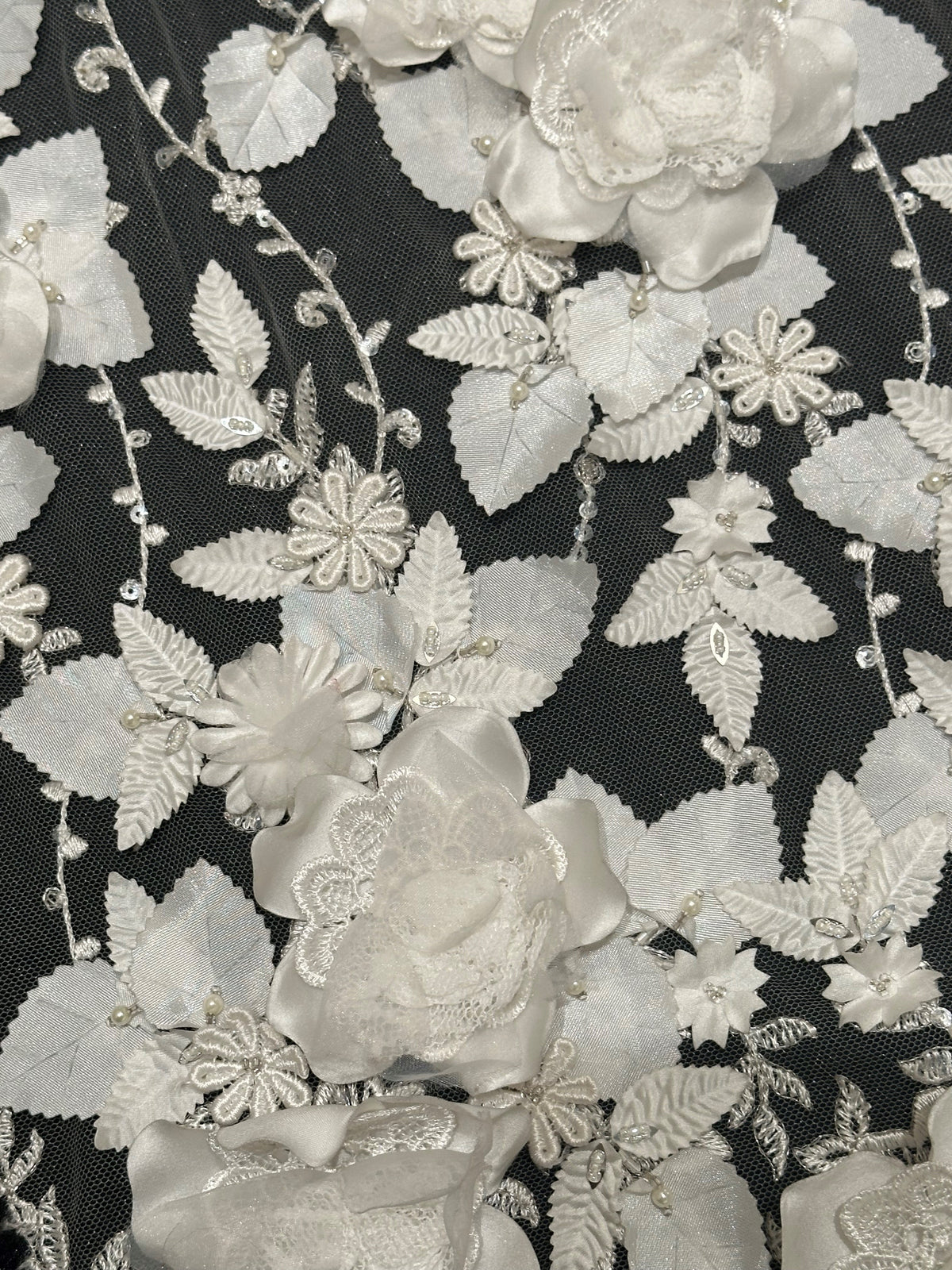 Elfenbeinfarbene 3D-Spitze - Jaunt