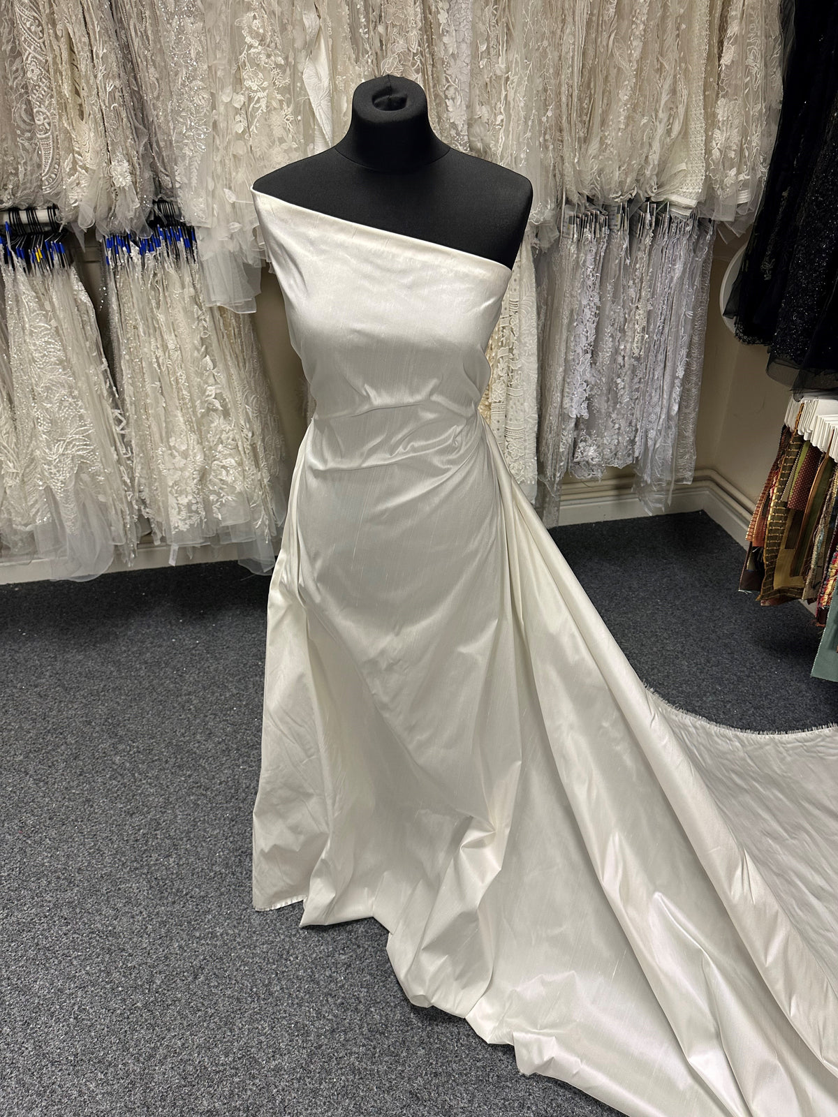 Elfenbeinfarbene Dupionseide – Beguile