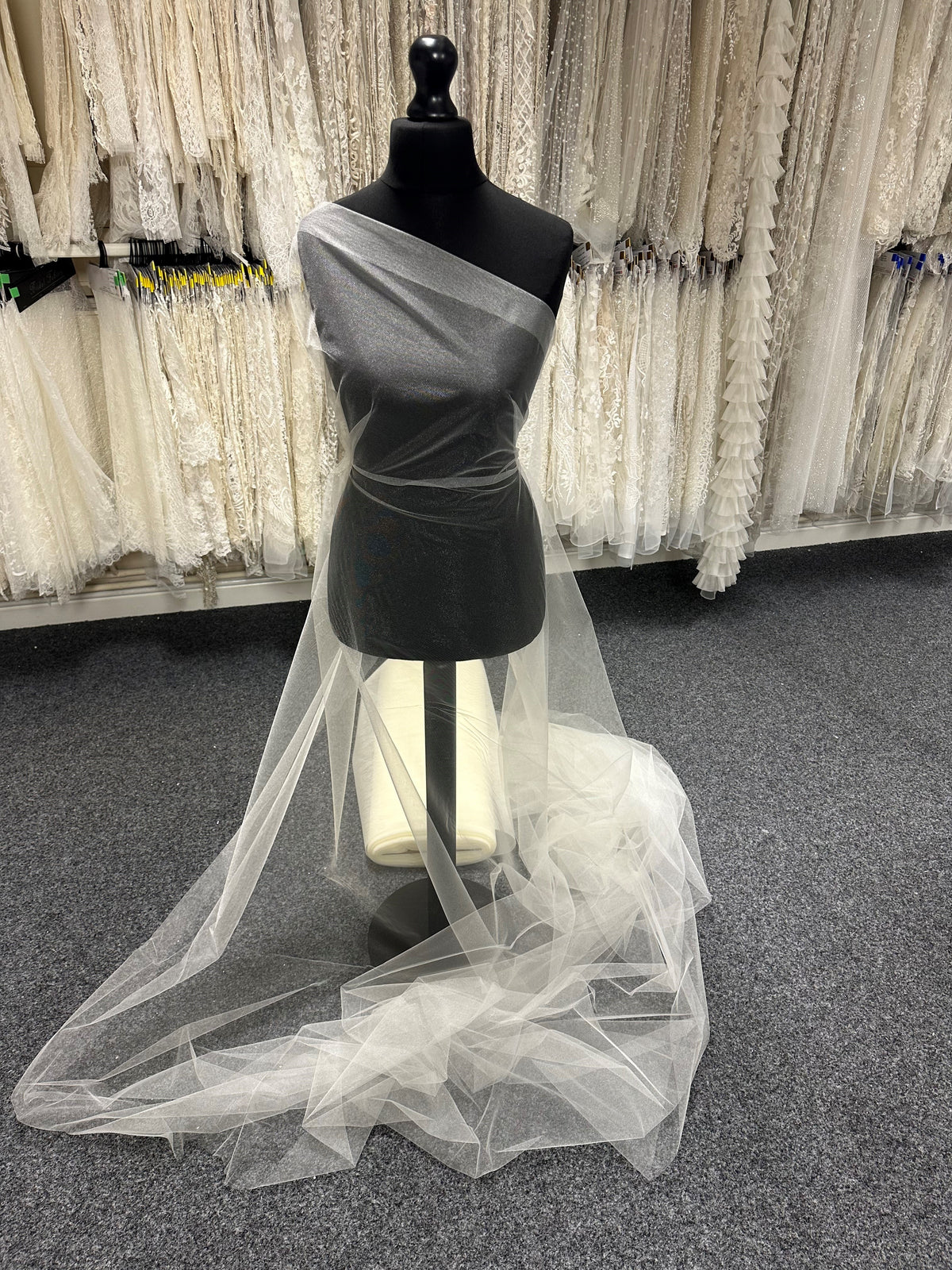 Cremefarbener Schleier-Tüll – Sparkle