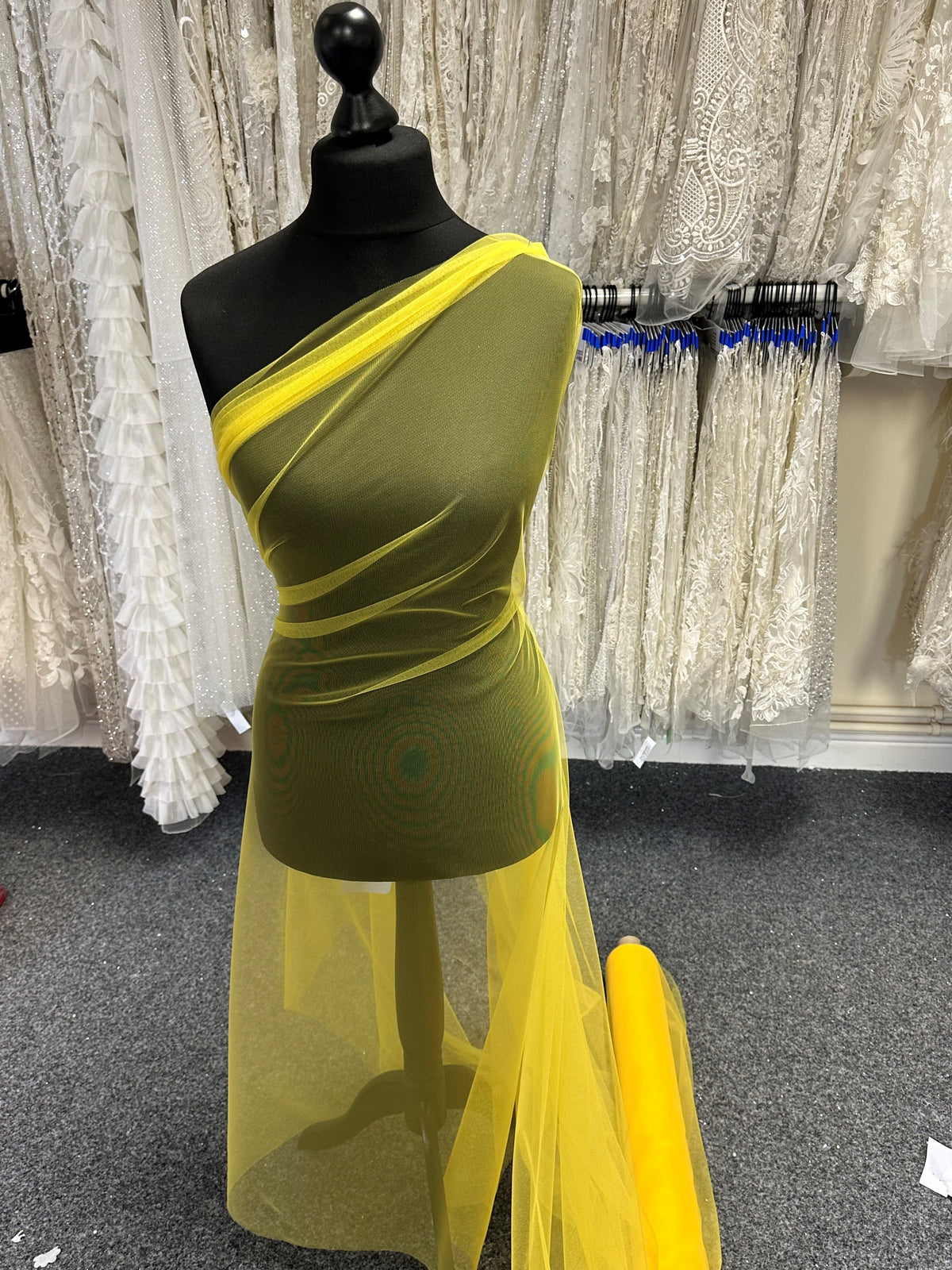 Gelber Tüll - Karneval