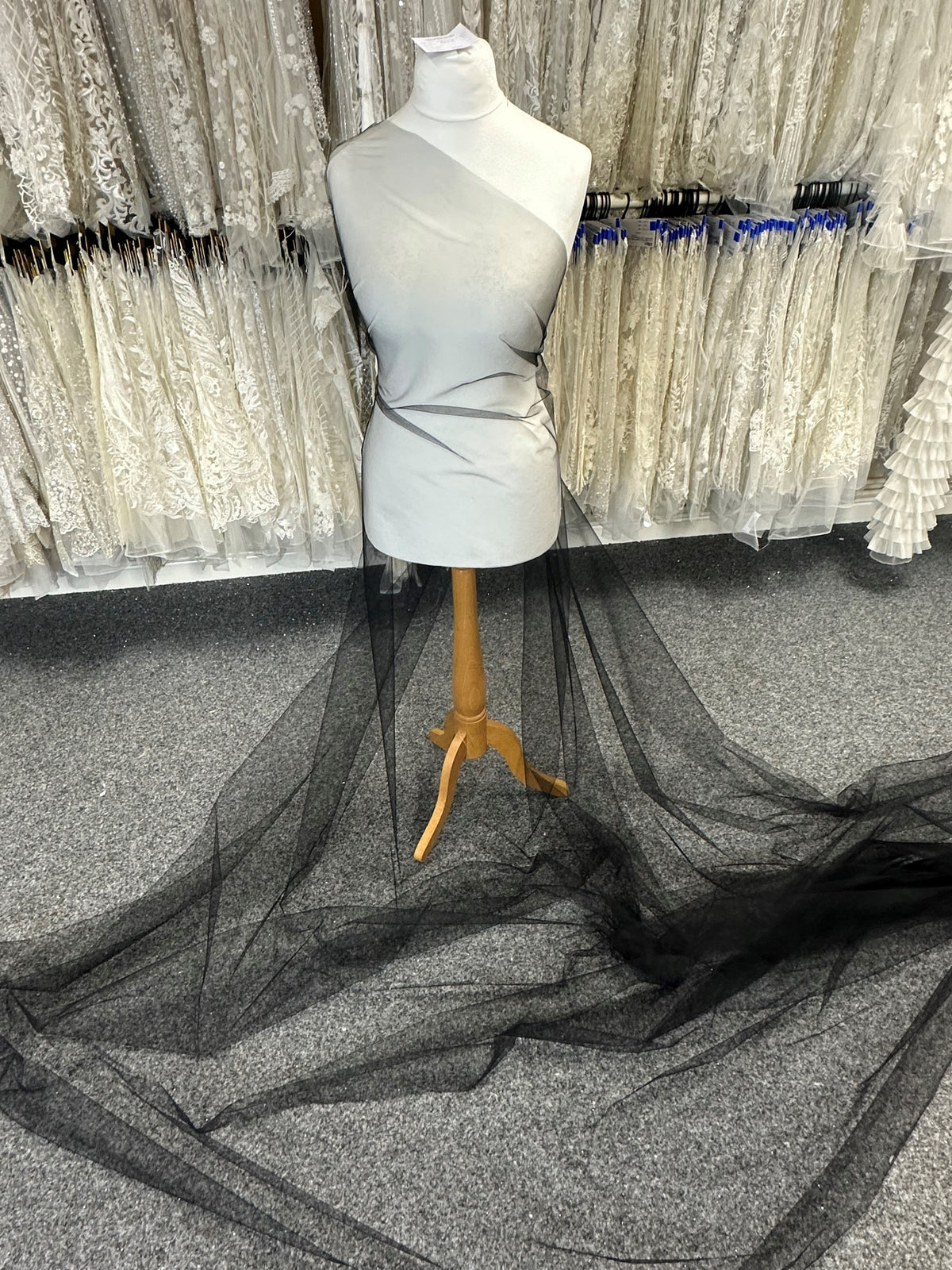 Schwarzer Öko-Tüll für Schleier – Mellow