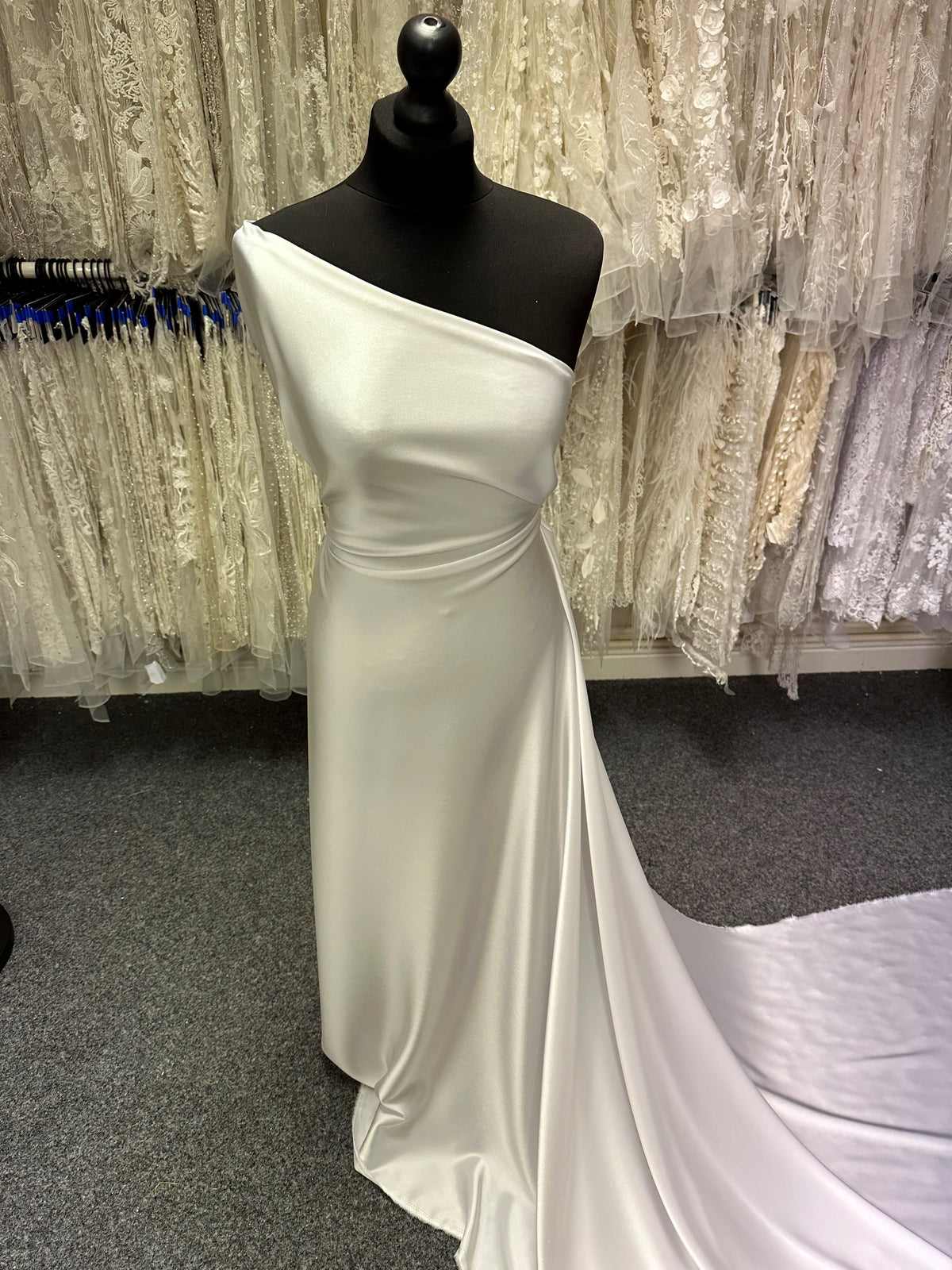 Weißer Tri-Acetat-Satin - Truth