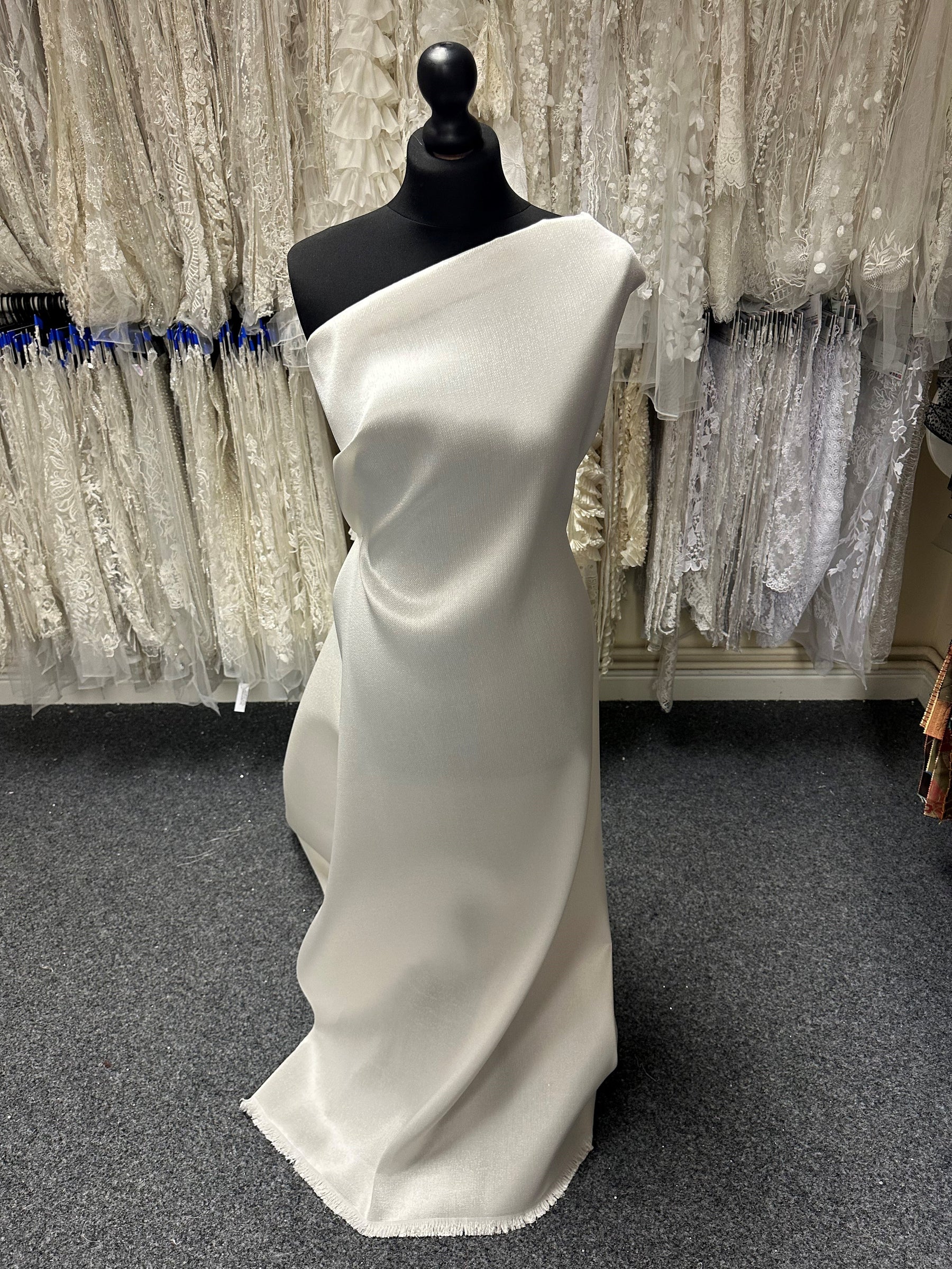 Elfenbein Poly/Rayon Mikado – Emotion