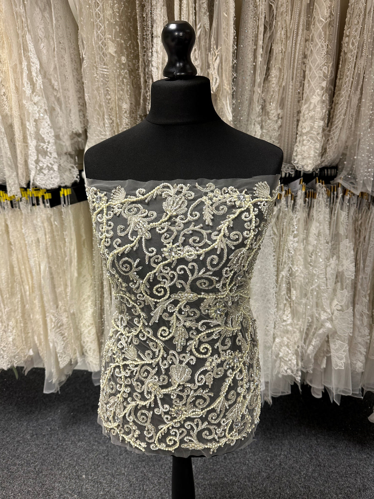 Elfenbeinfarbene Kristallspitze - Kimchi