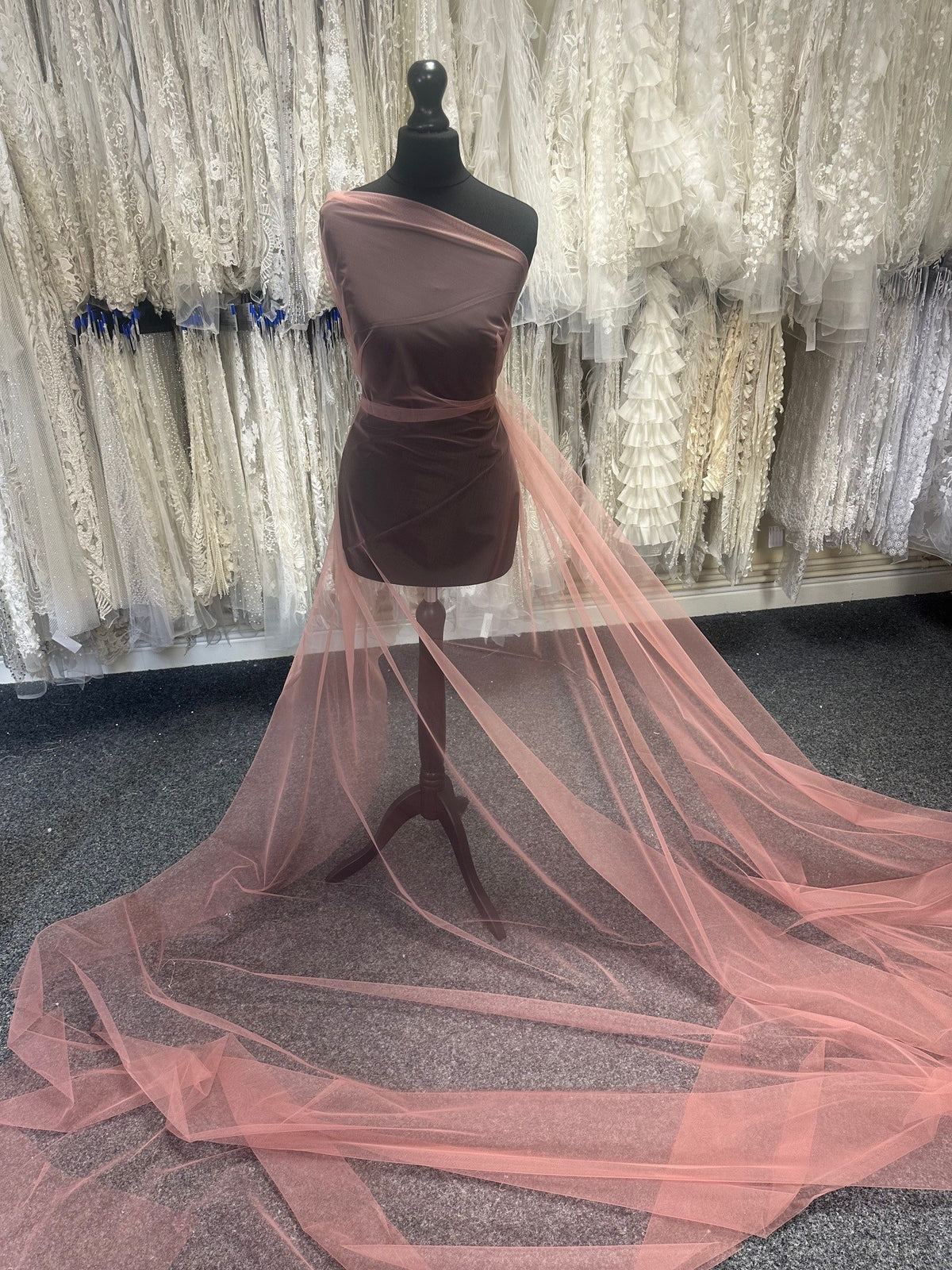 Stretch-Tüll in Antikrosa – Landschaft