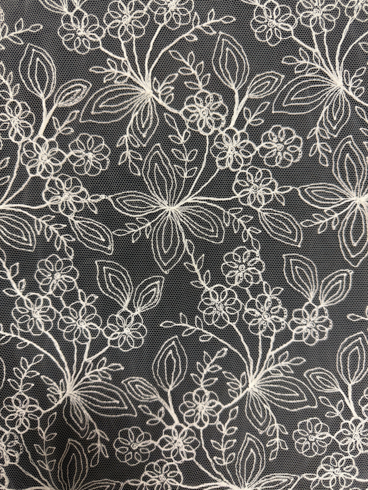 Elfenbeinfarbene Stickspitze - EB5026