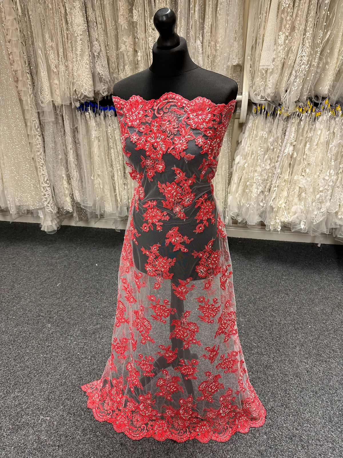 Tulpenrote Spitze - Victoria