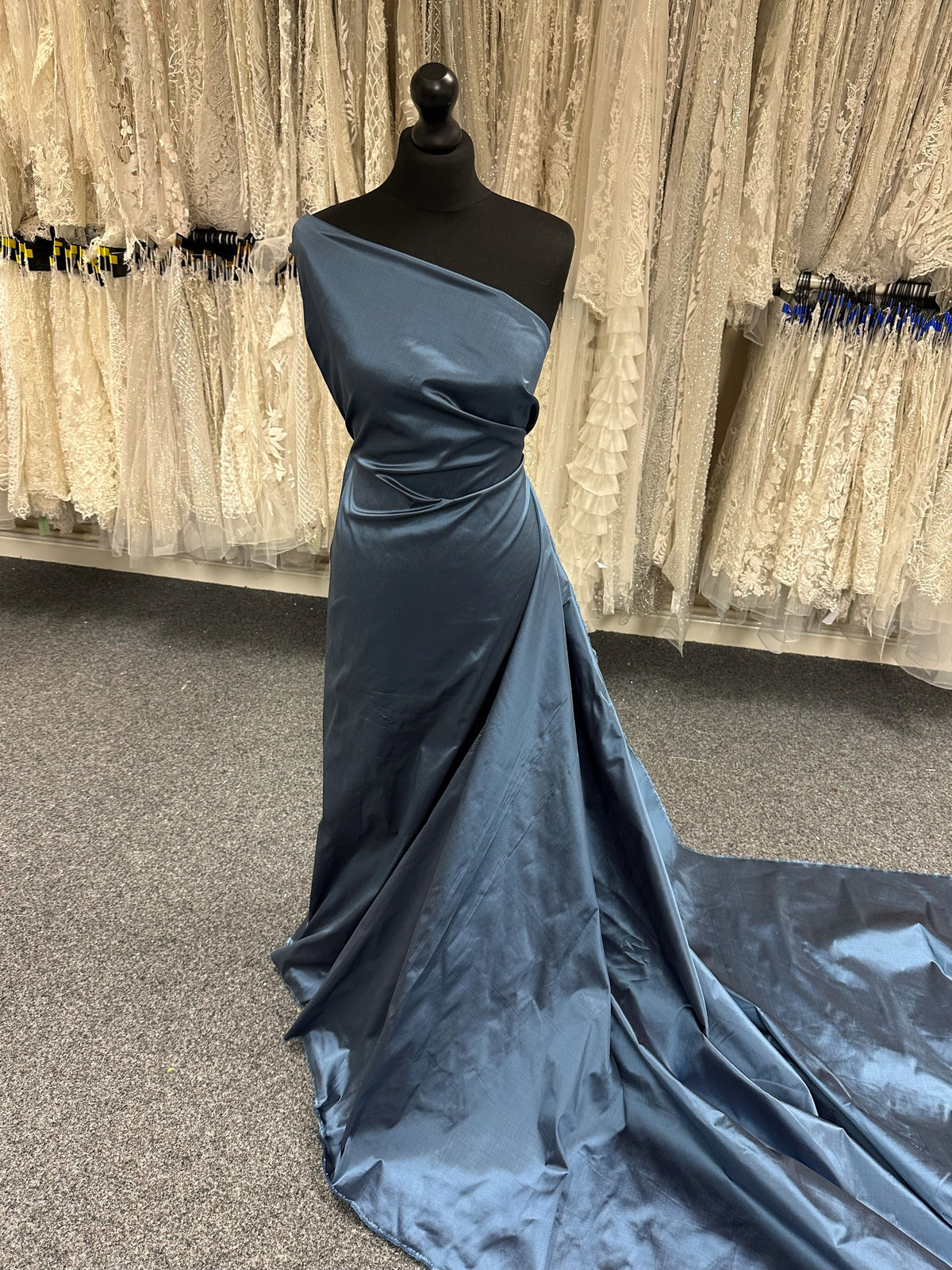 Mineralblaue Dupionseide - Masquerade