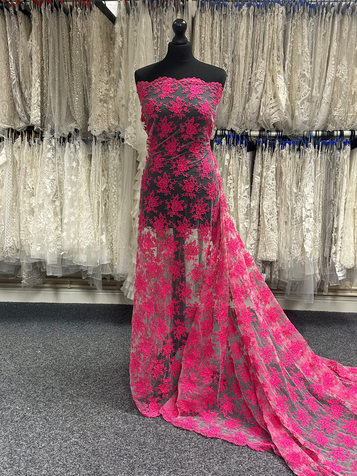 Bonbonrosa Spitze – Philippa