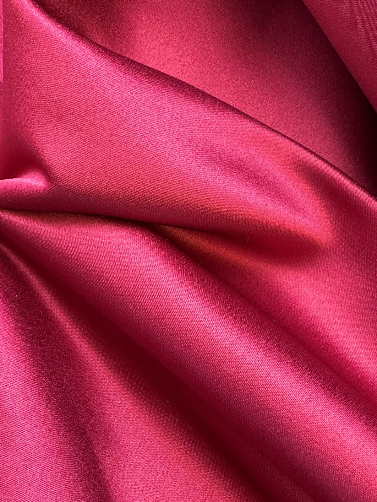 Kastanienbrauner Polyester-Duchesse-Satin – Contessa