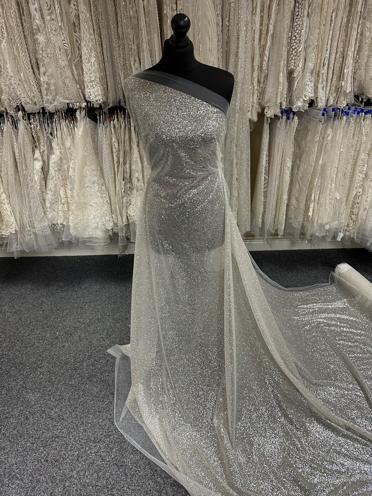 Silberner Glitzerstoff - Battenberg