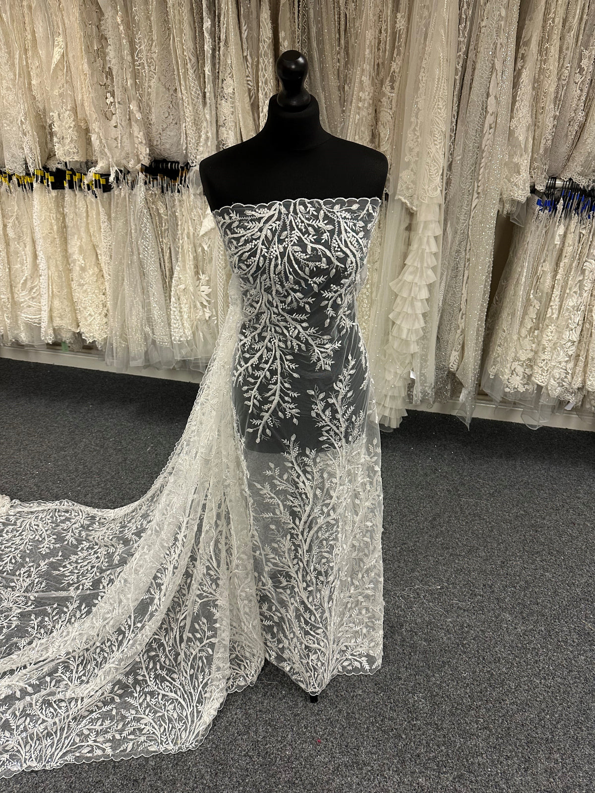 Elfenbeinfarbene Laserspitze – Verena