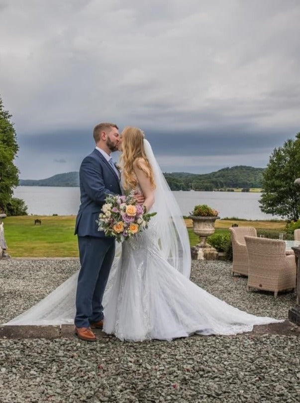 Elfenbeinfarbene Laserspitze – Doba