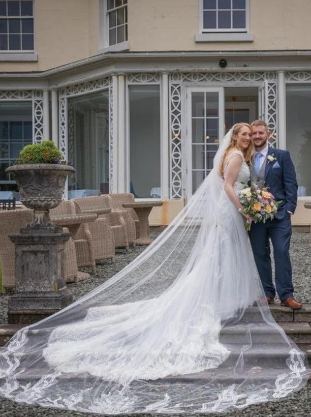 Elfenbeinfarbene Laserspitze – Doba