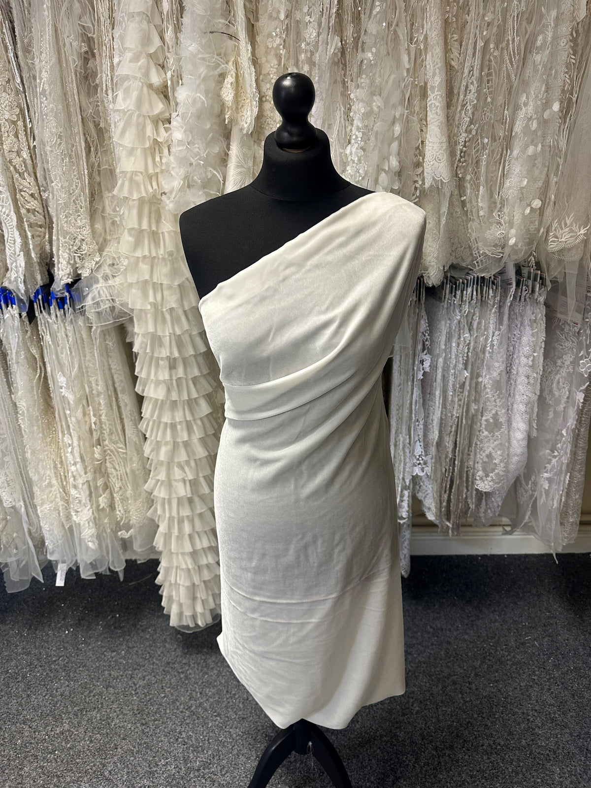 Elfenbeinfarbener Seidensamt - Genuss