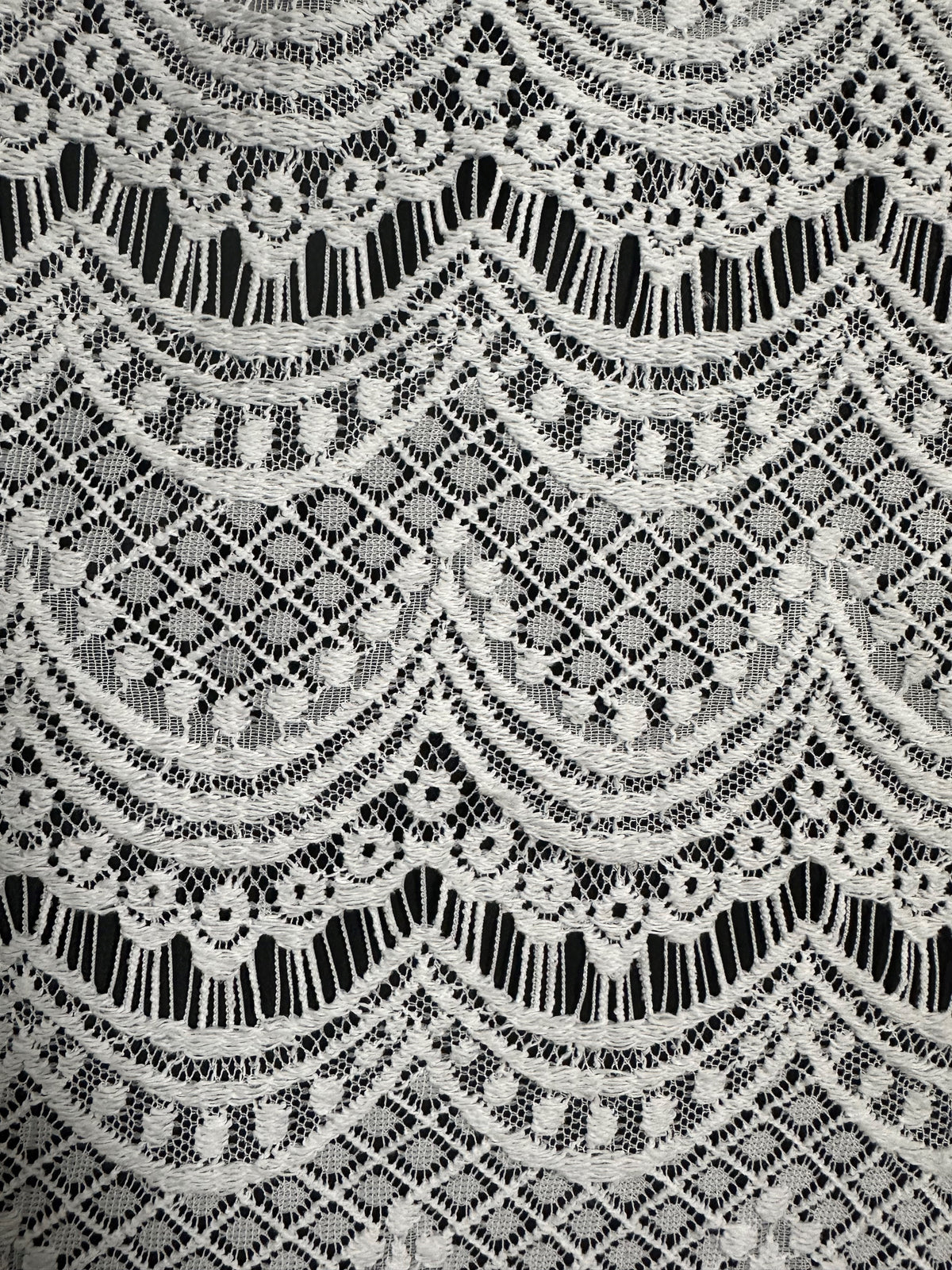 Elfenbeinfarbene Raschelspitze - Catania