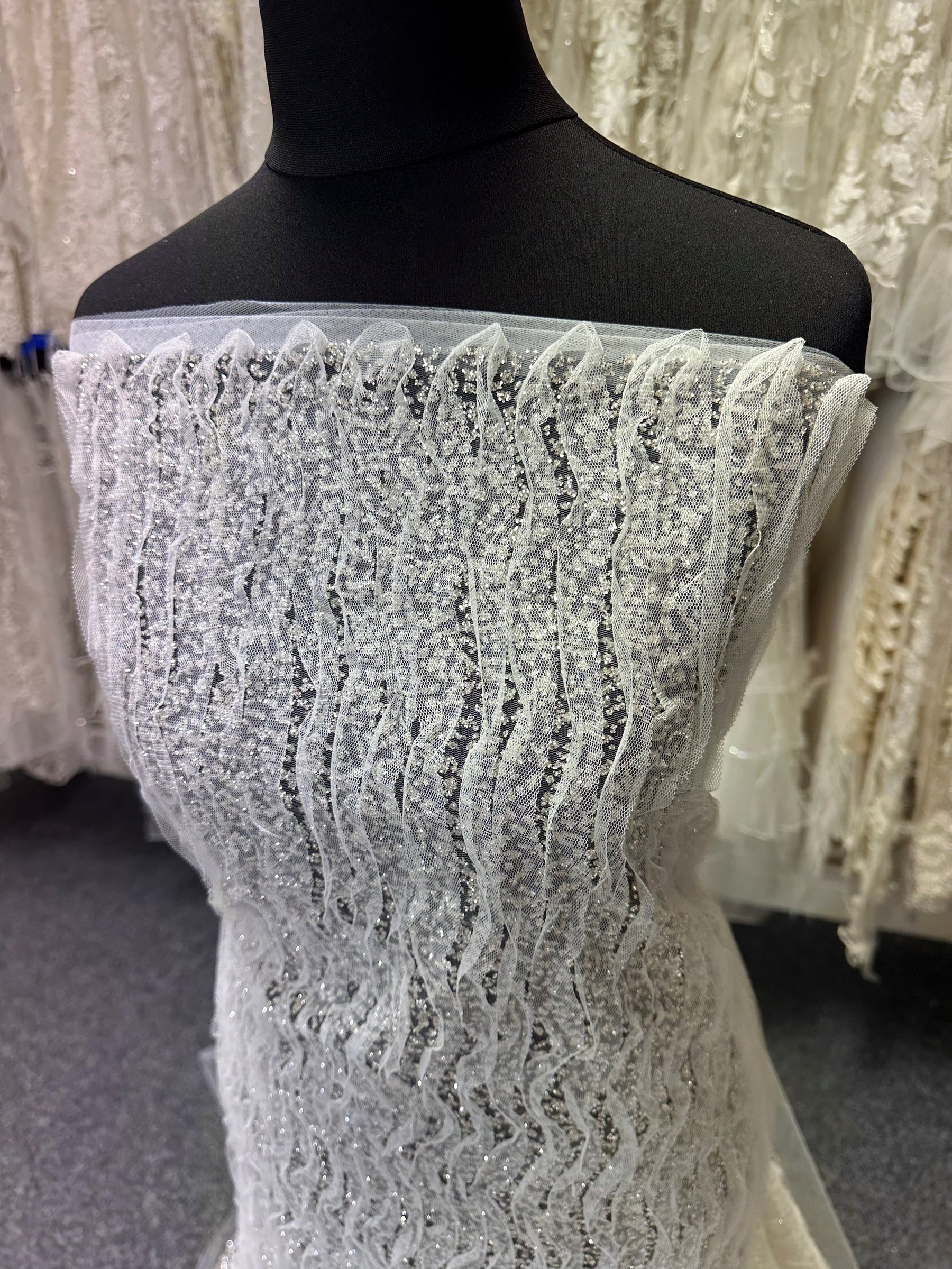 Elfenbeinfarbene Couture-Spitze – Empanda