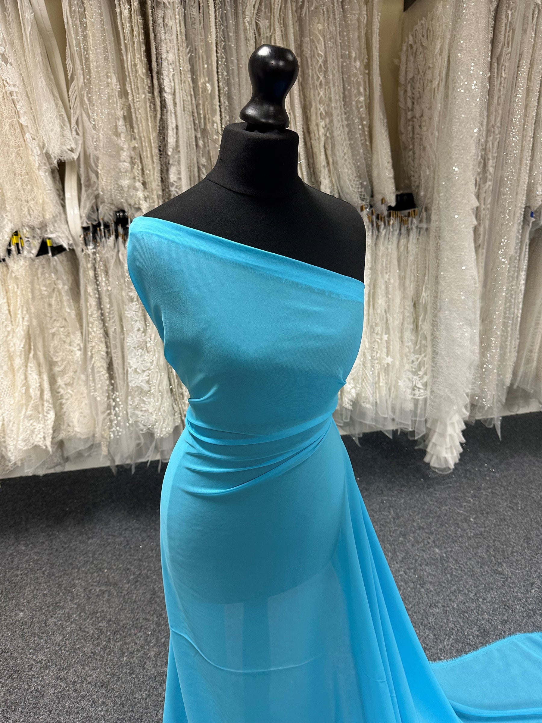 Türkisfarbener Polyester-Chiffon – Benevolence