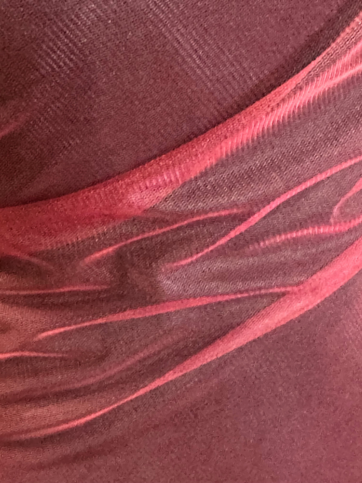 Weinroter Tüll - Karneval