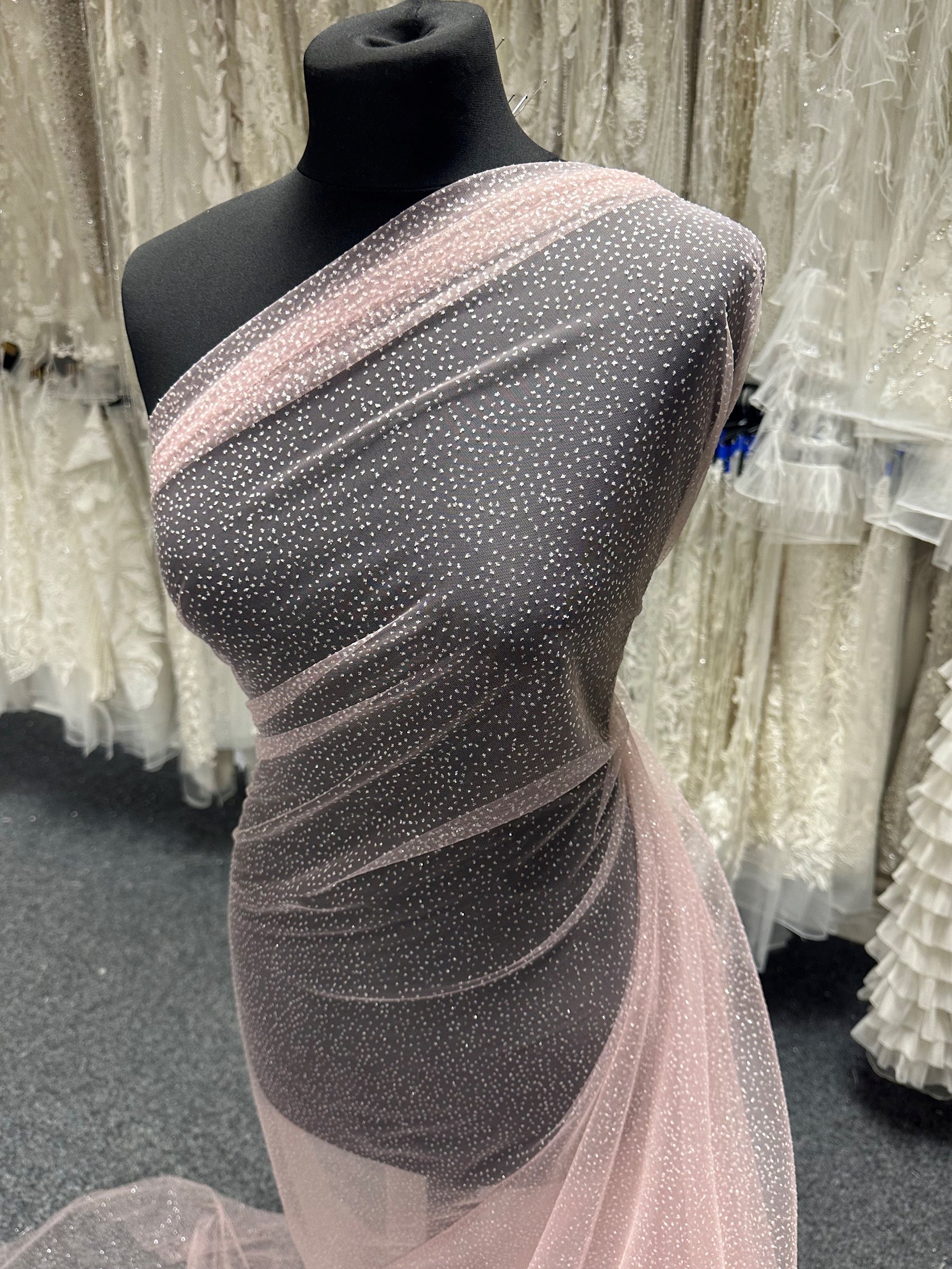 Rosa Glitzertüll – Enmity