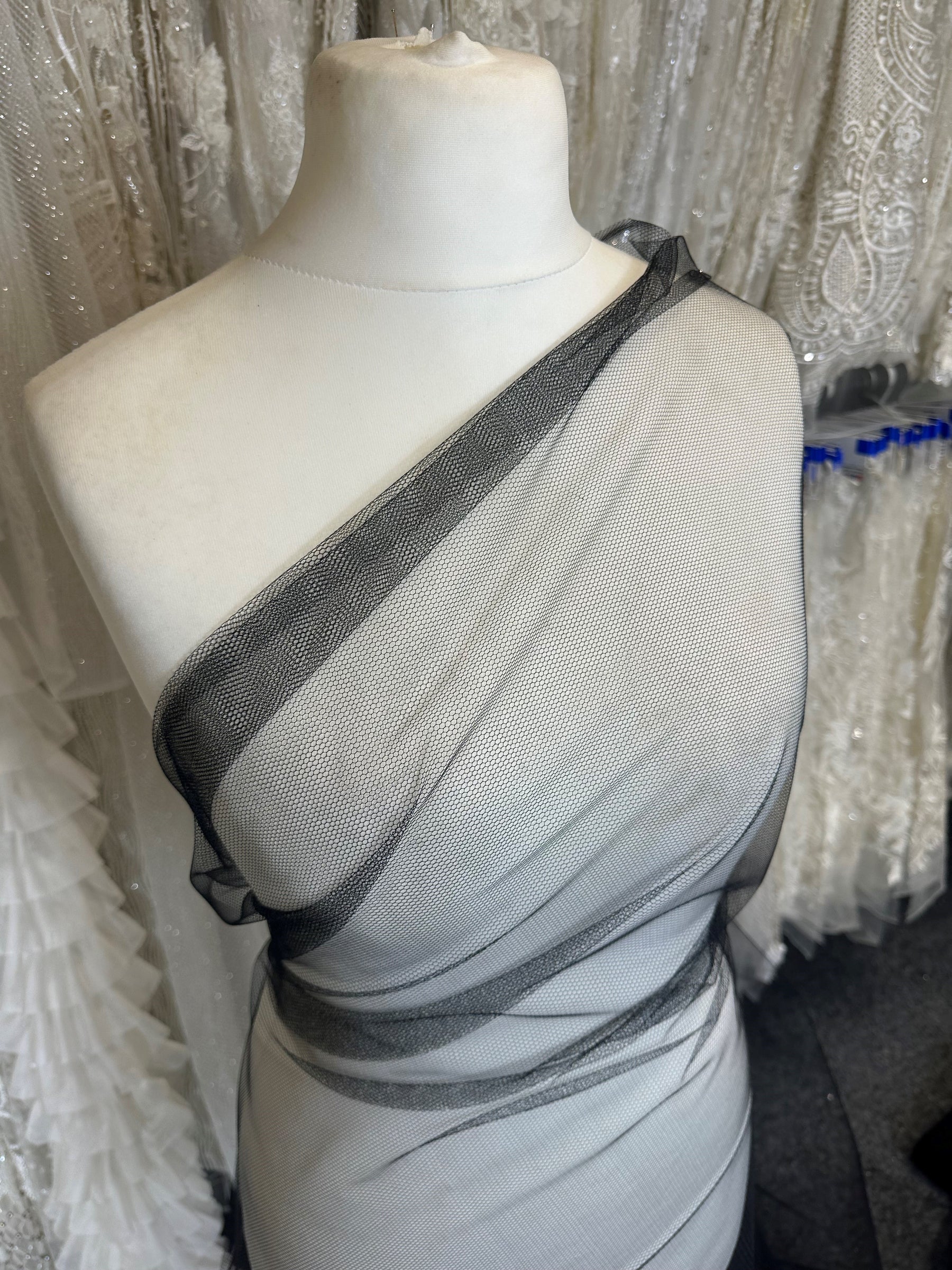 Schwarzes, weiches Tüllkleid - Symphony